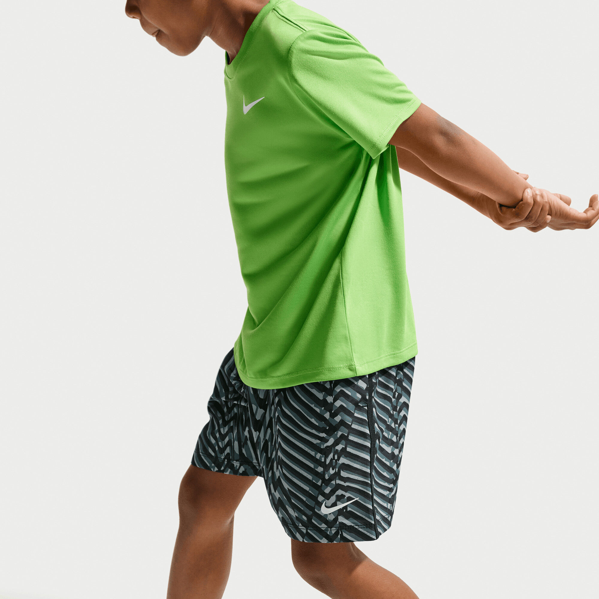 Nike Bold Move image number 4