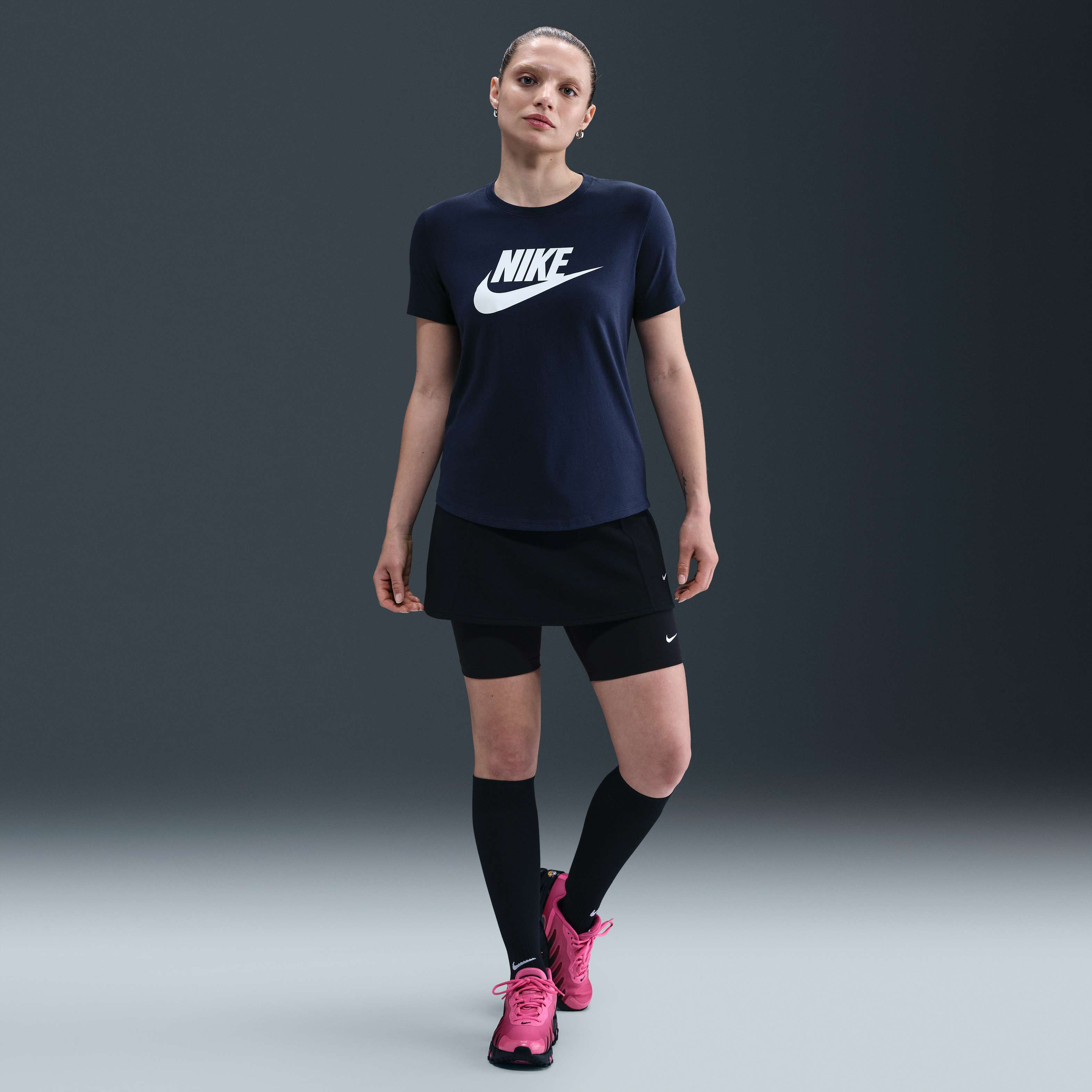 Nike Sportswear Essentials image number 3