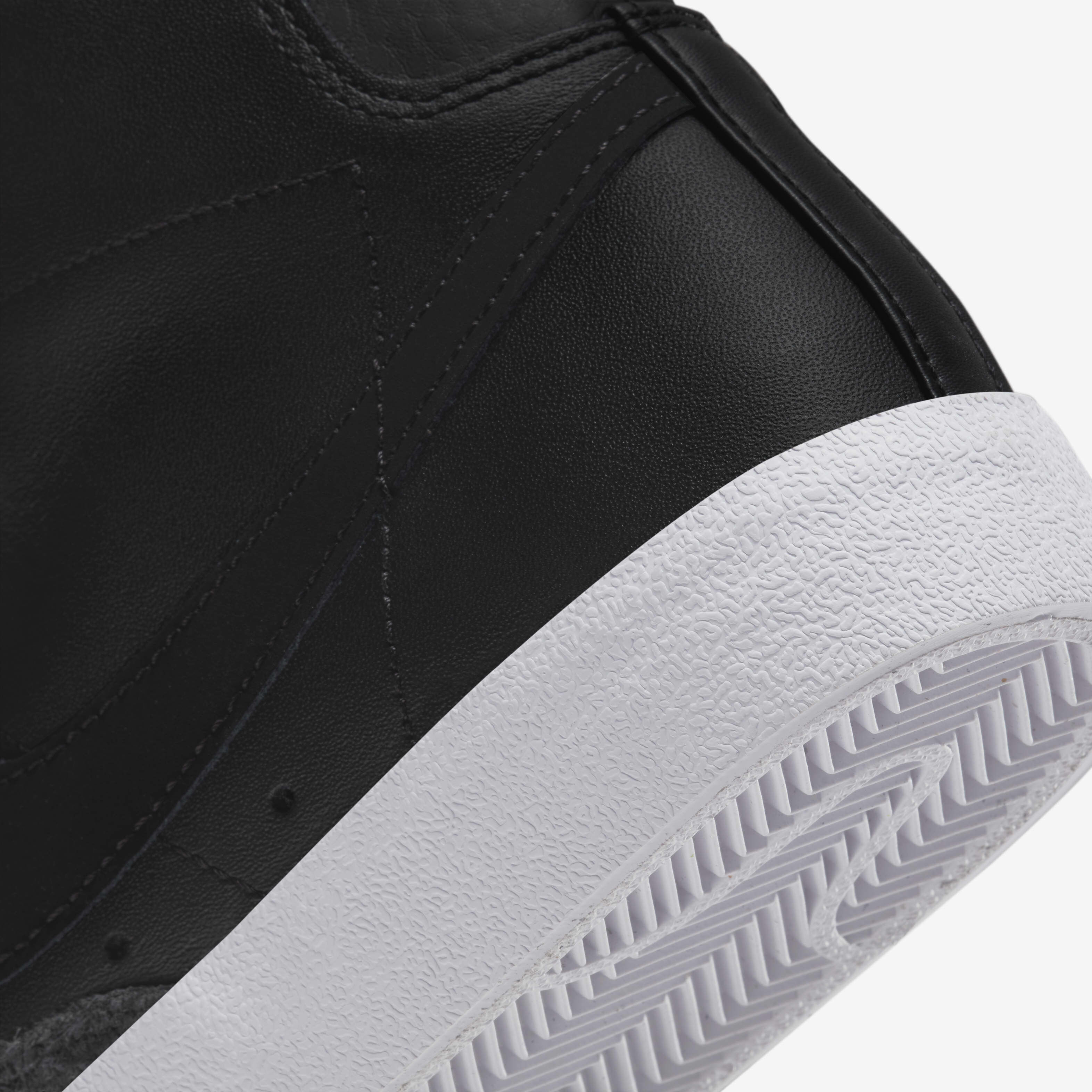 Nike Blazer Mid '77 image number 7