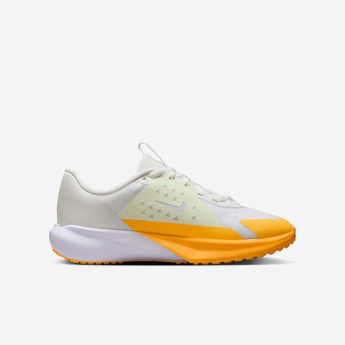 Nike Sonic Fly image number 2 Nike Sonic Fly image number 2