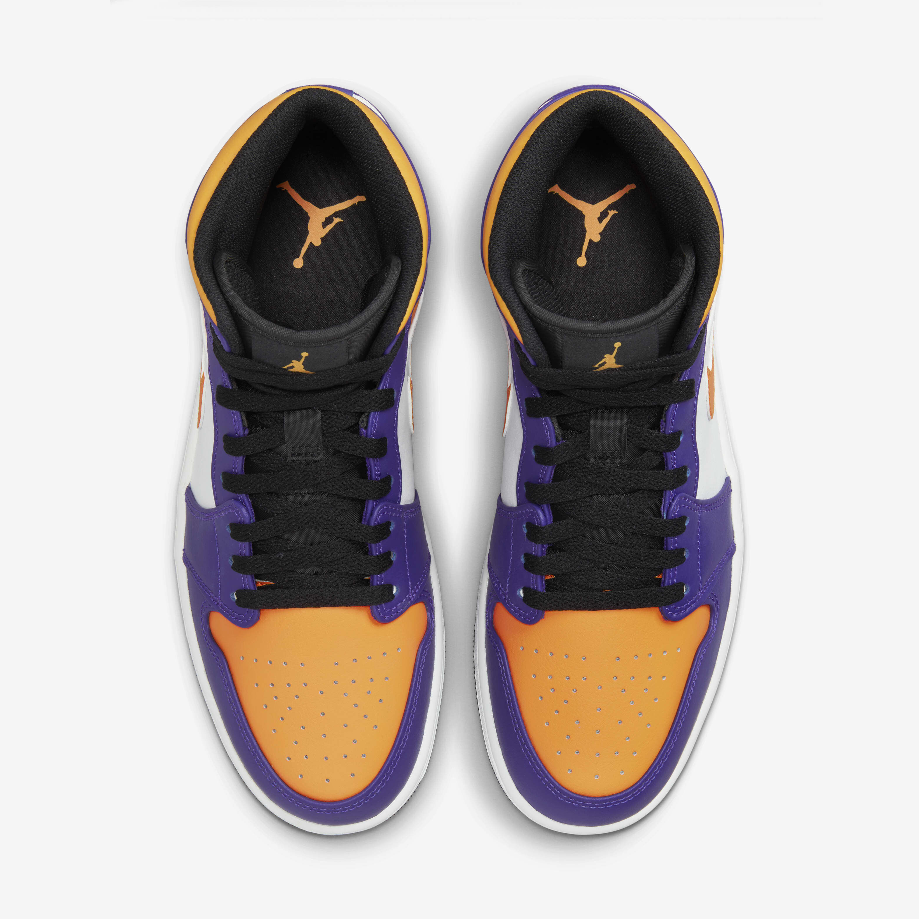 Air Jordan 1 Mid image number 3