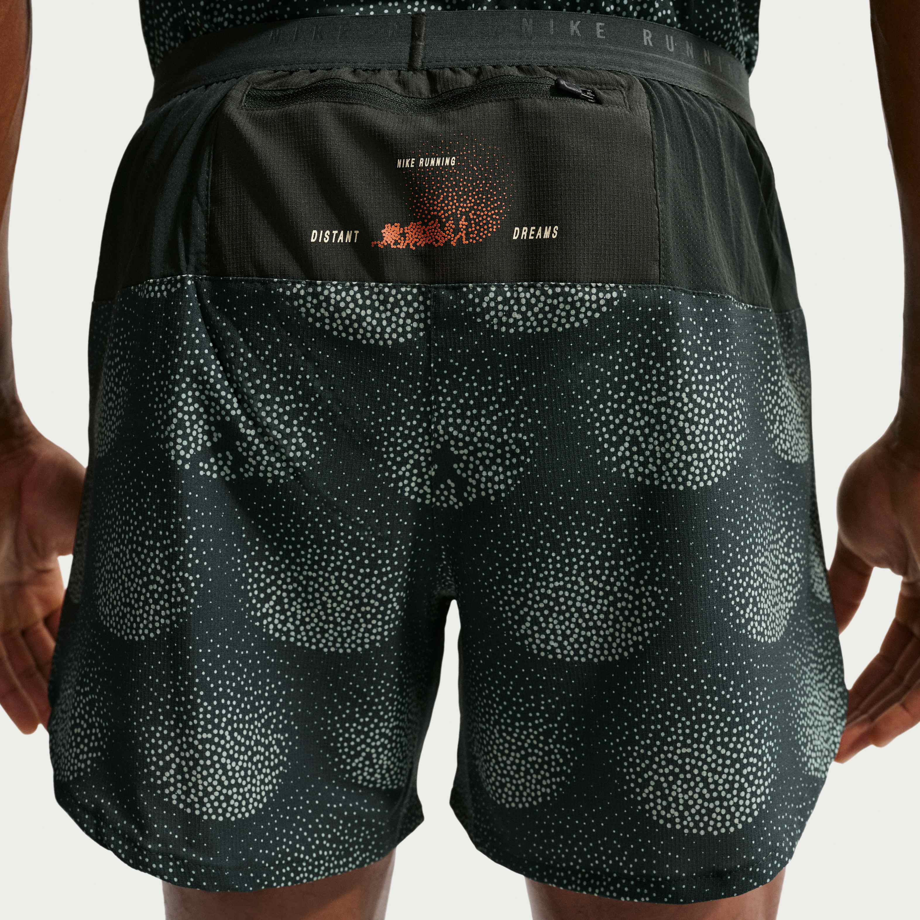 Nike Stride image number 2