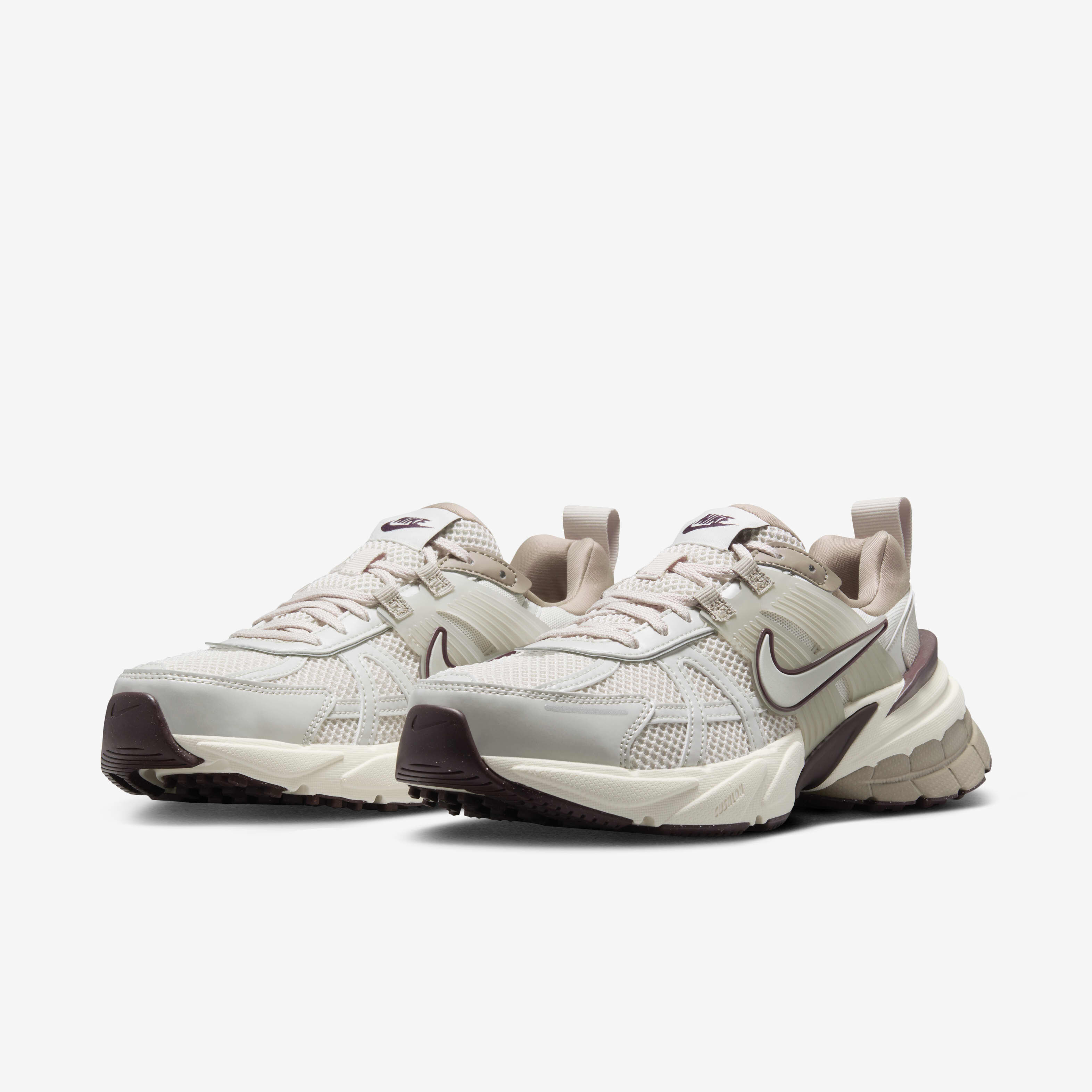 【ナイキ】(W)Nike V2K Run ★Light Orewood Brown Khaki★ Buy Nike V2K Run Women's Shoes - Light Orewood Brown/Khaki