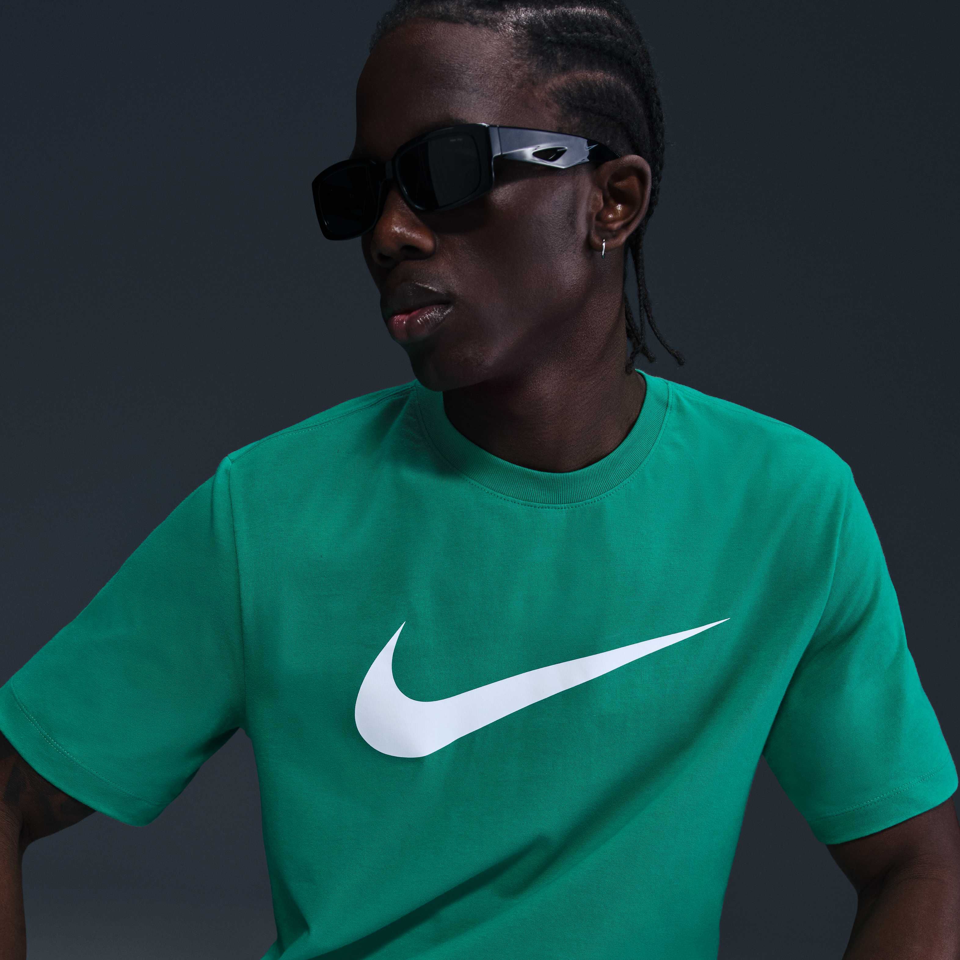 Nike Sportswear Swoosh image number 2