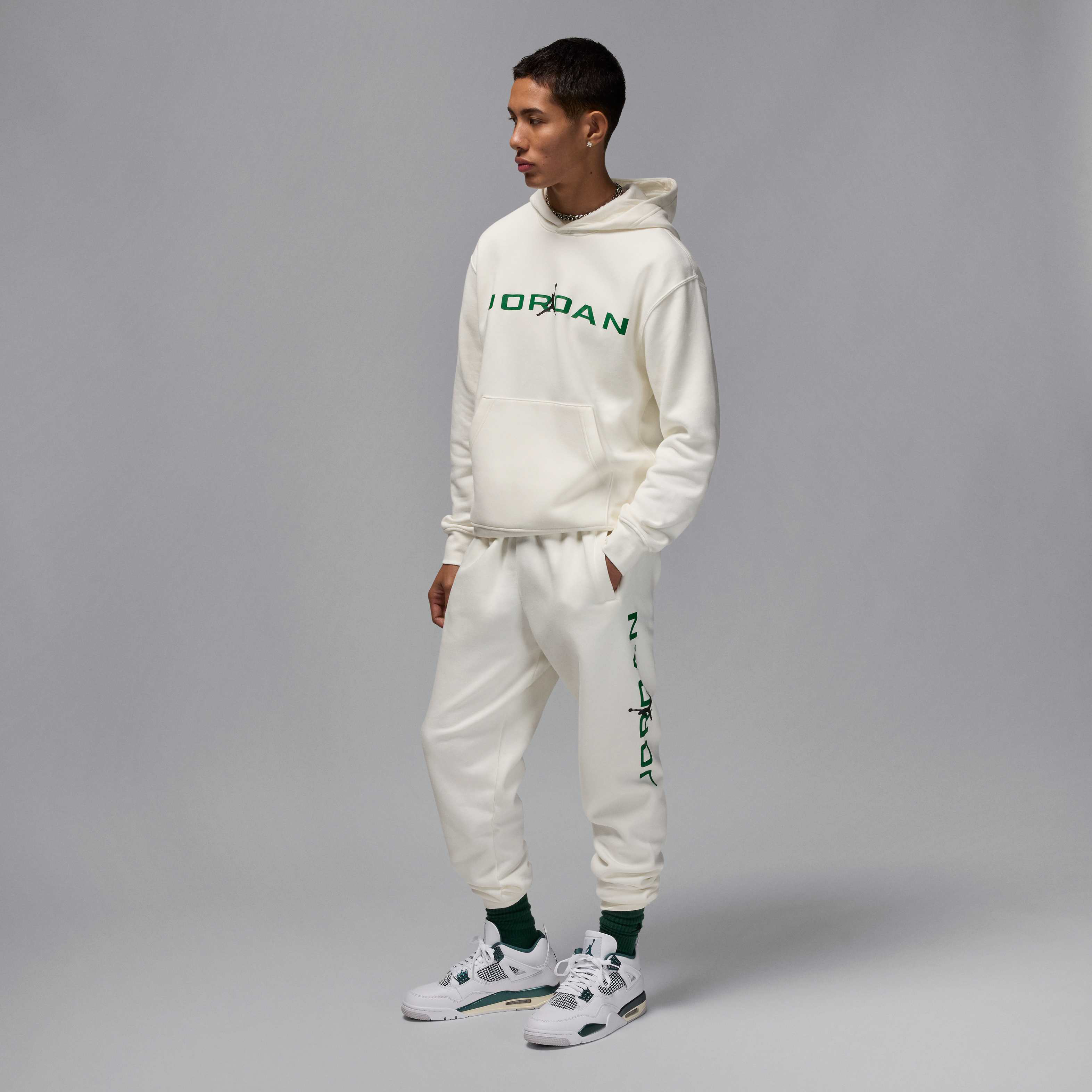 Jordan Essentials image number 6