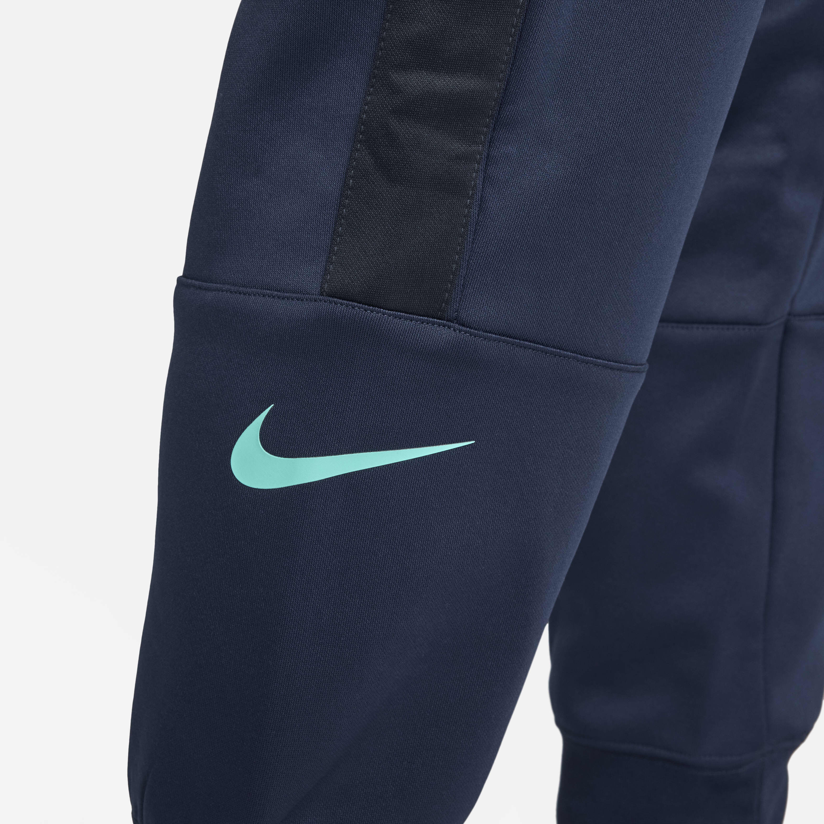 Buy Nike Air Men s Joggers Nike Saudi Official