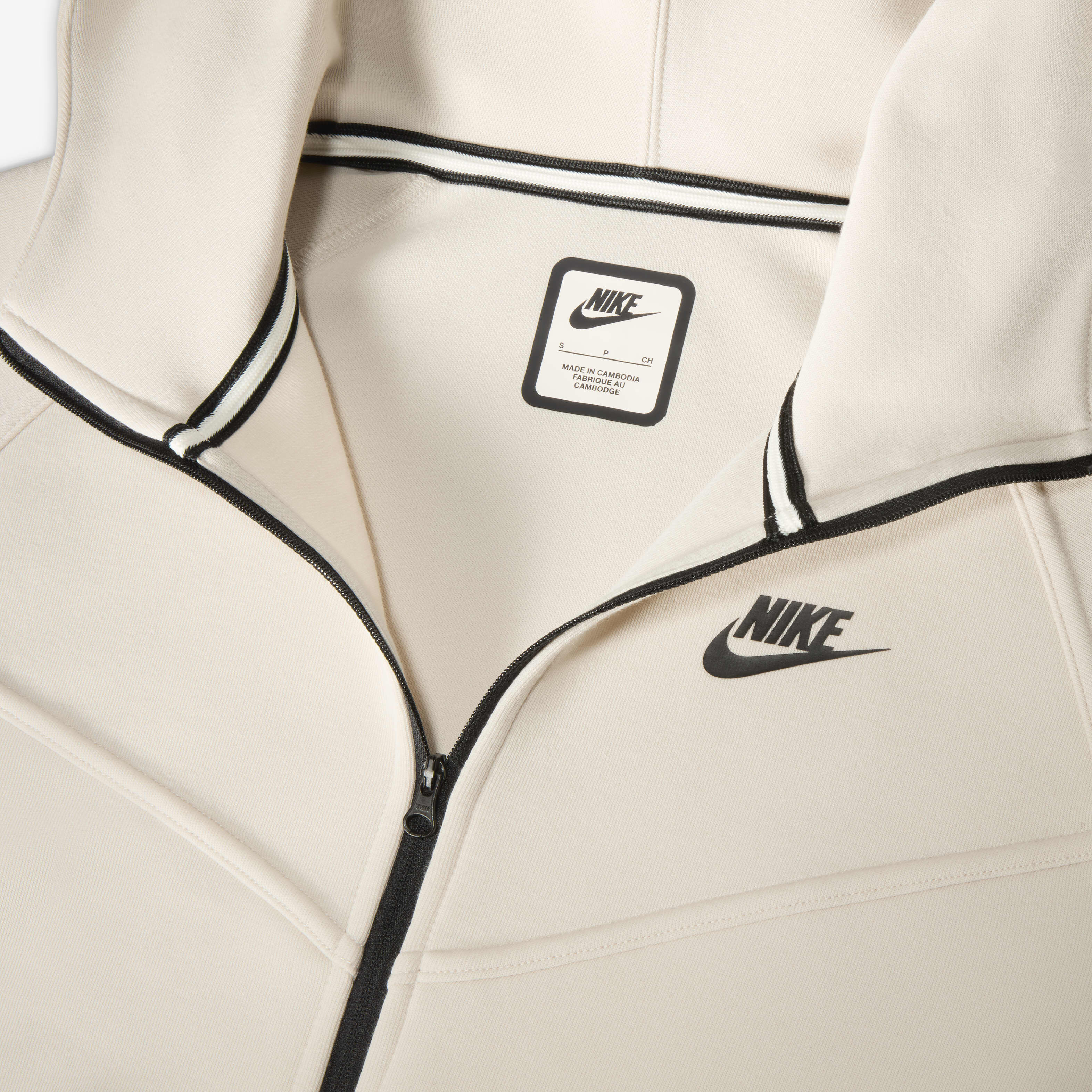 نايكي سبورتسوير تك فليس ويندرانر image number 3