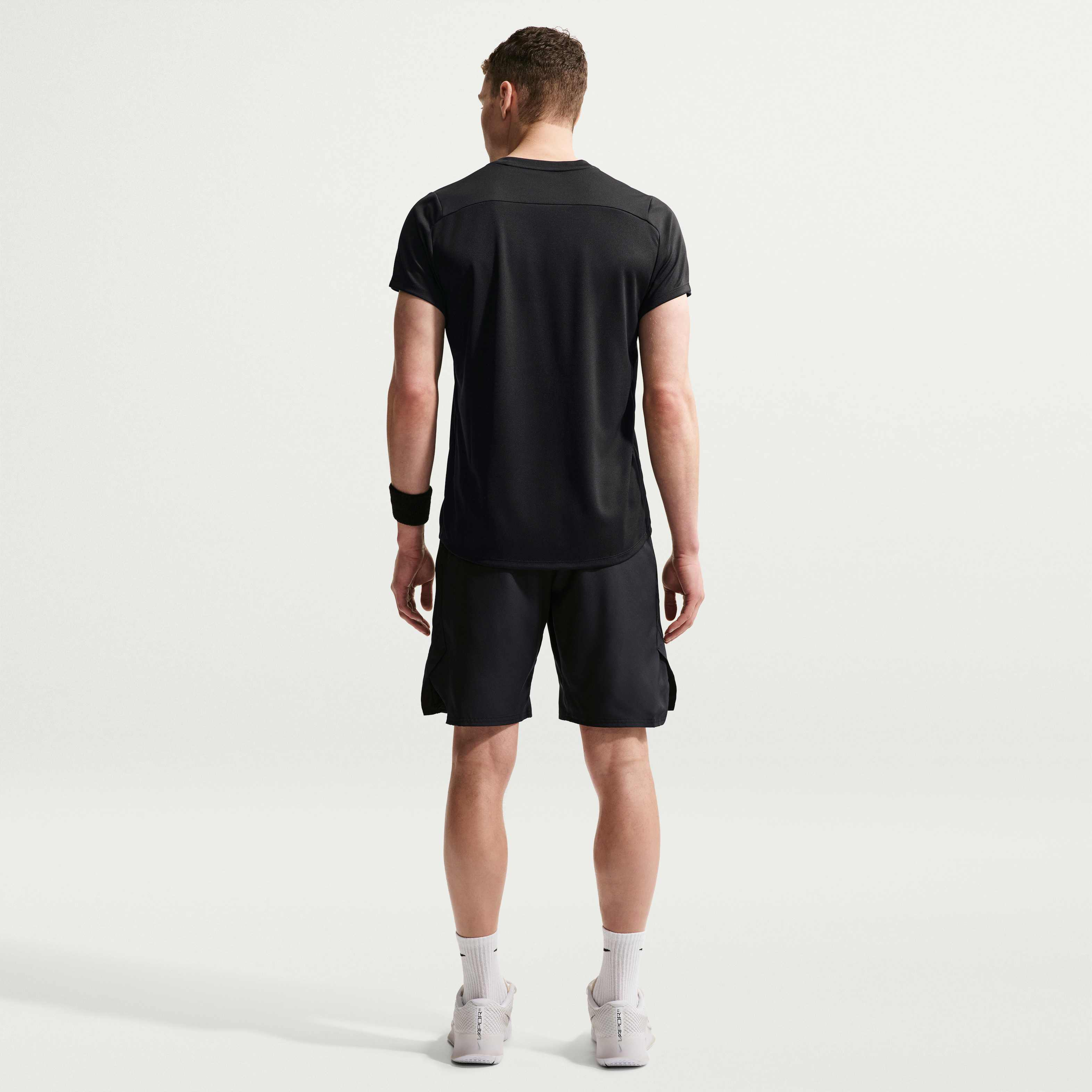 NikeCourt Victory image number 4