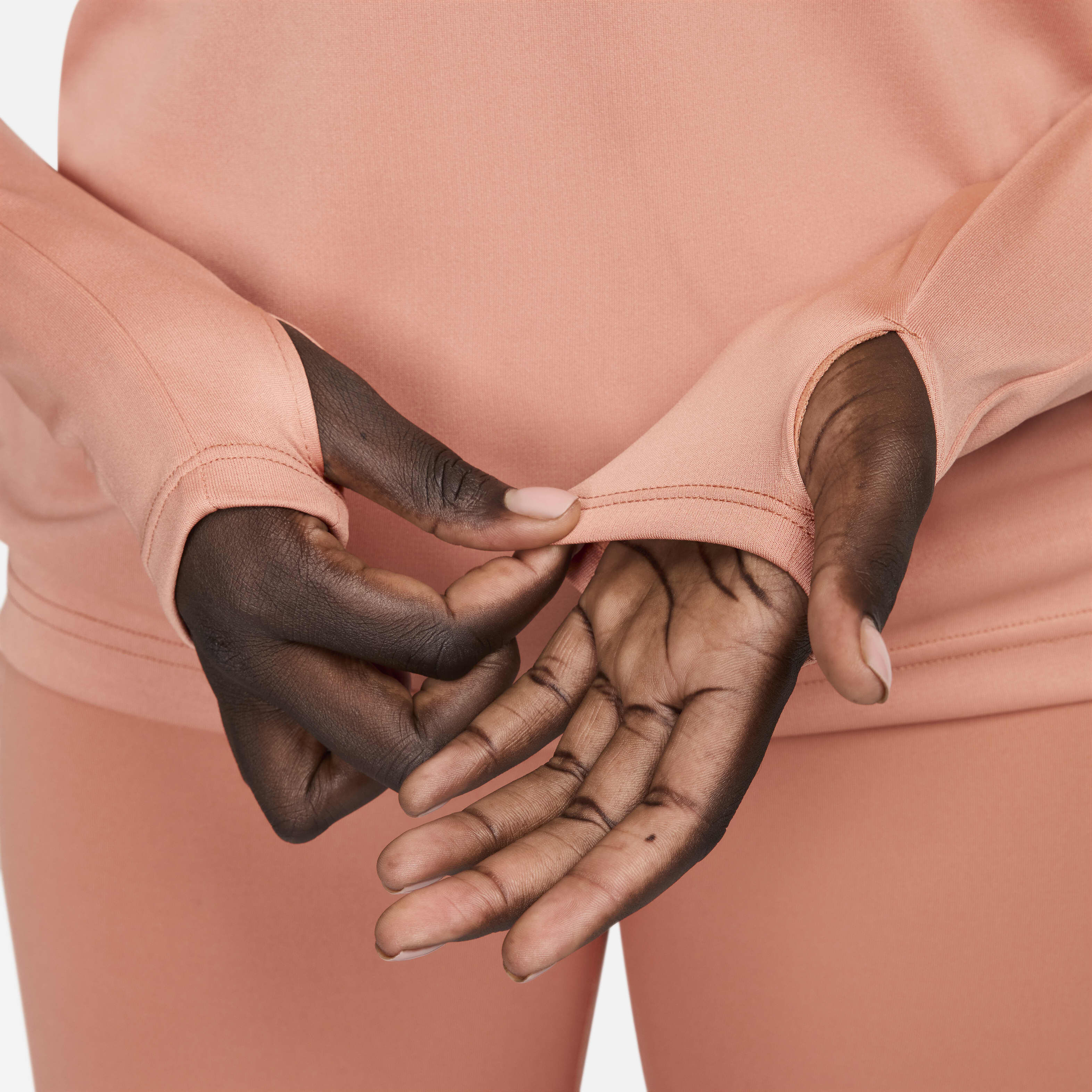 نايكي بيسر image number 3