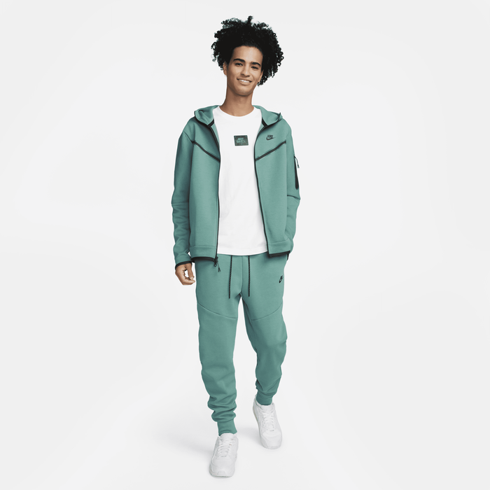 Nike men's shop jogger set