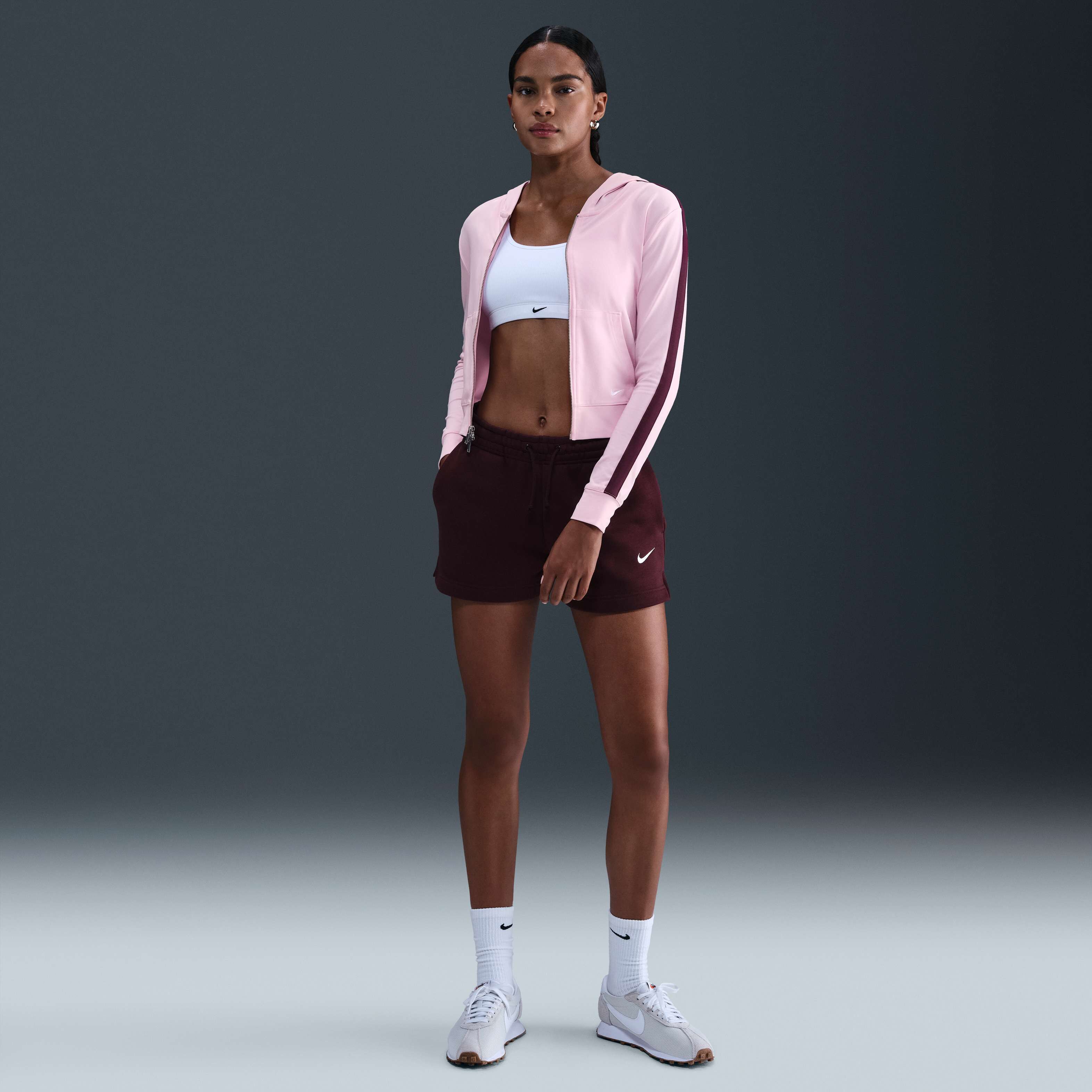 نايكي سبورتسوير image number 3