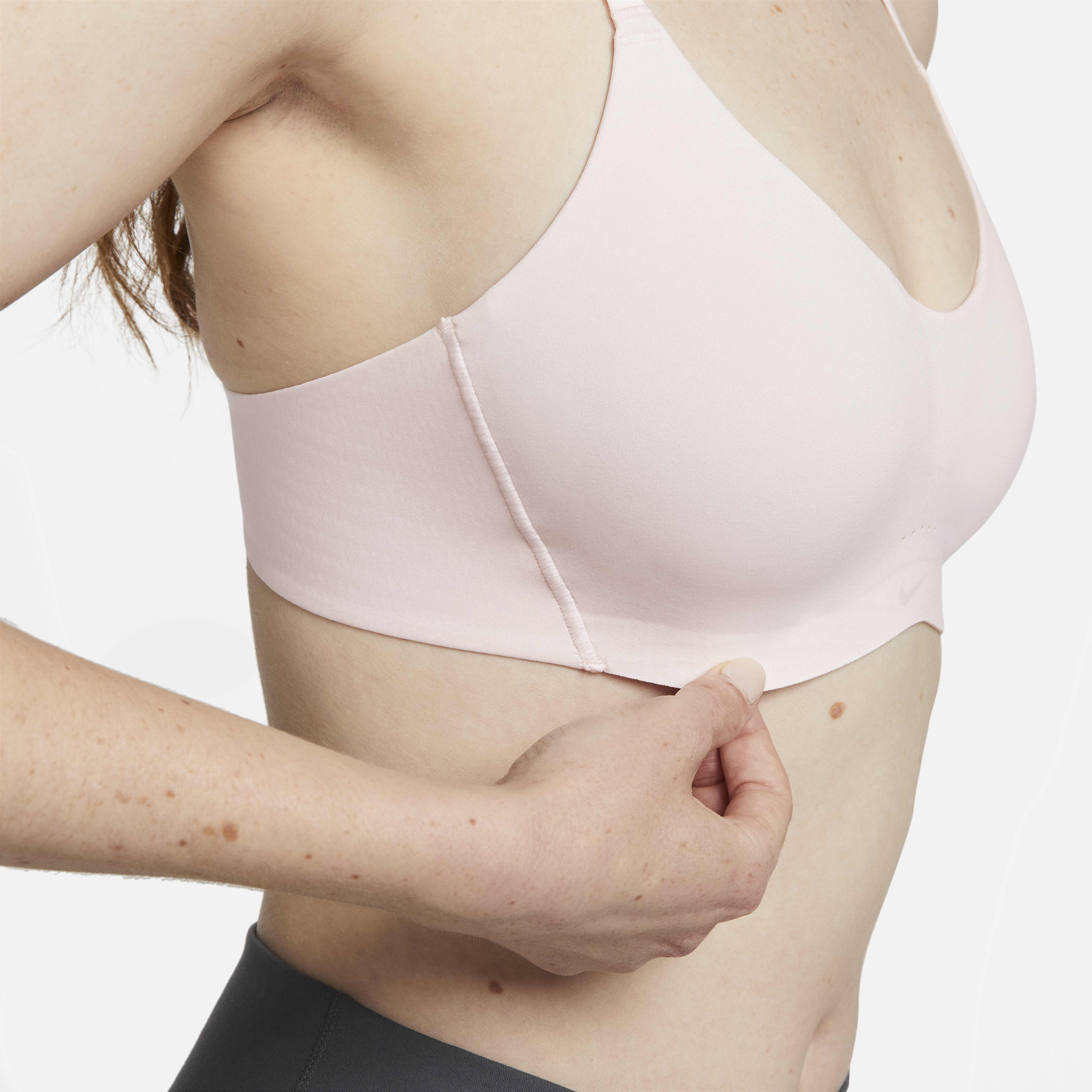 نايكي اليت مينيماليست image number 4