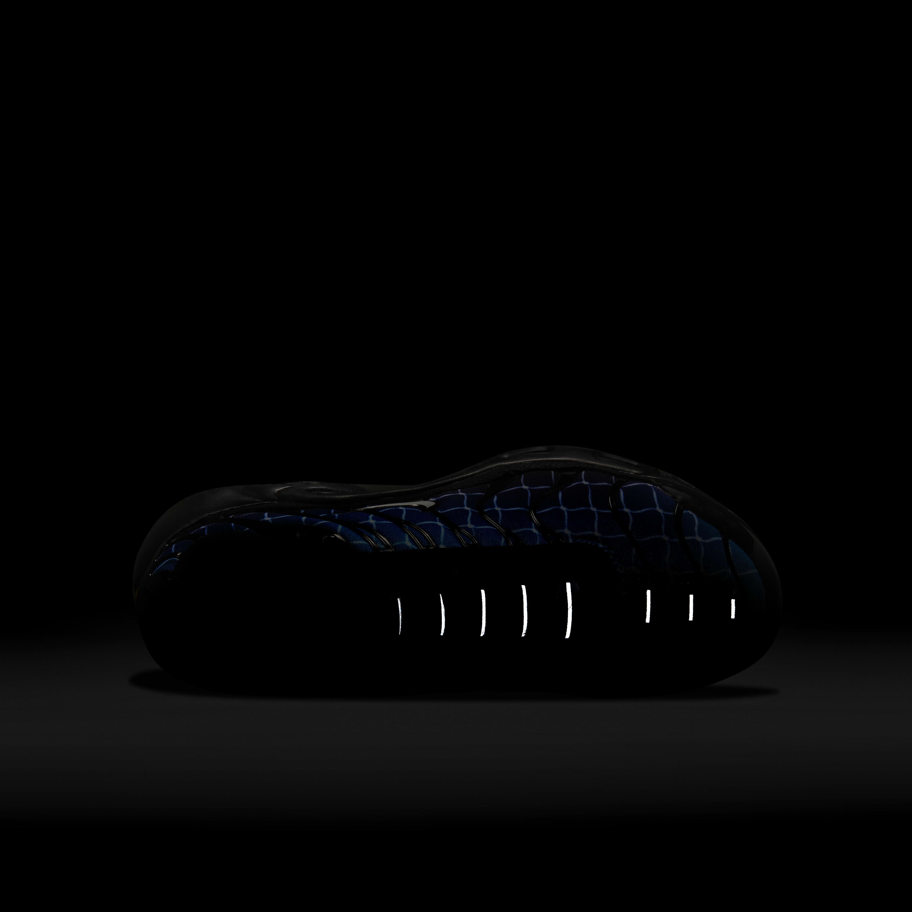 Nike Air Max Plus image number 8