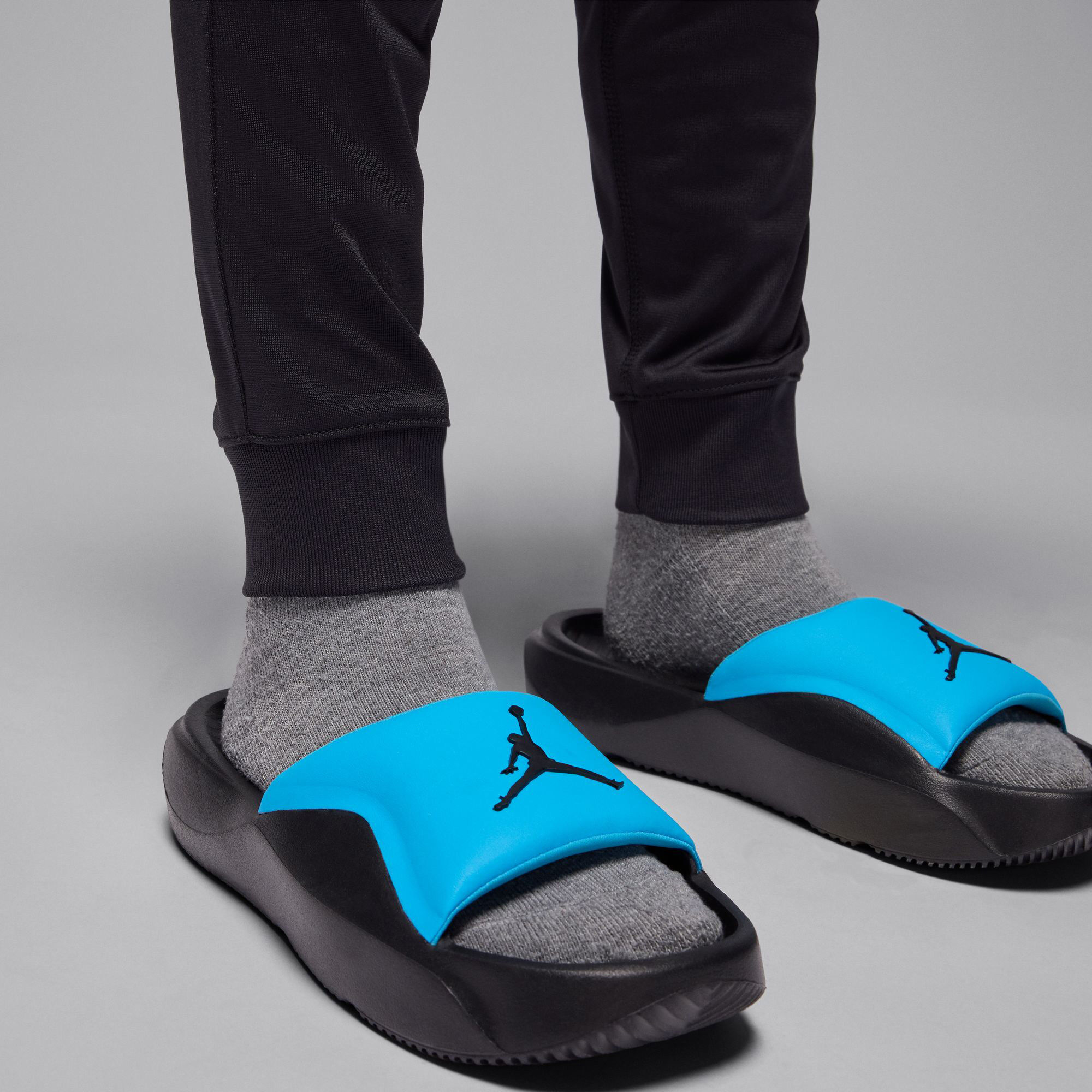 Paris Saint-Germain Strike Fourth image number 8