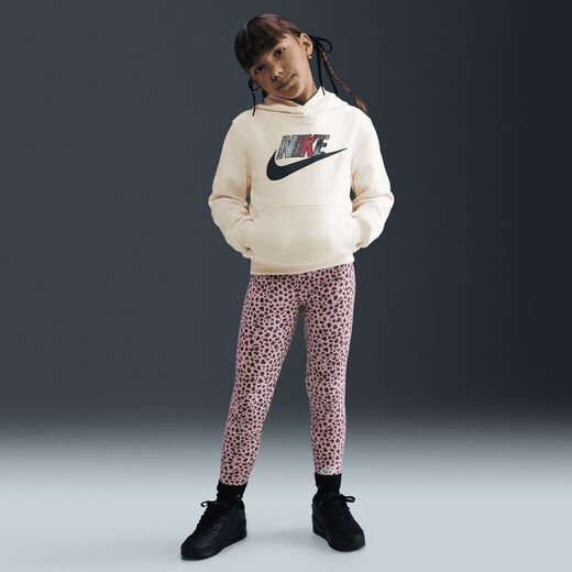 نايكي وايلد وورمث