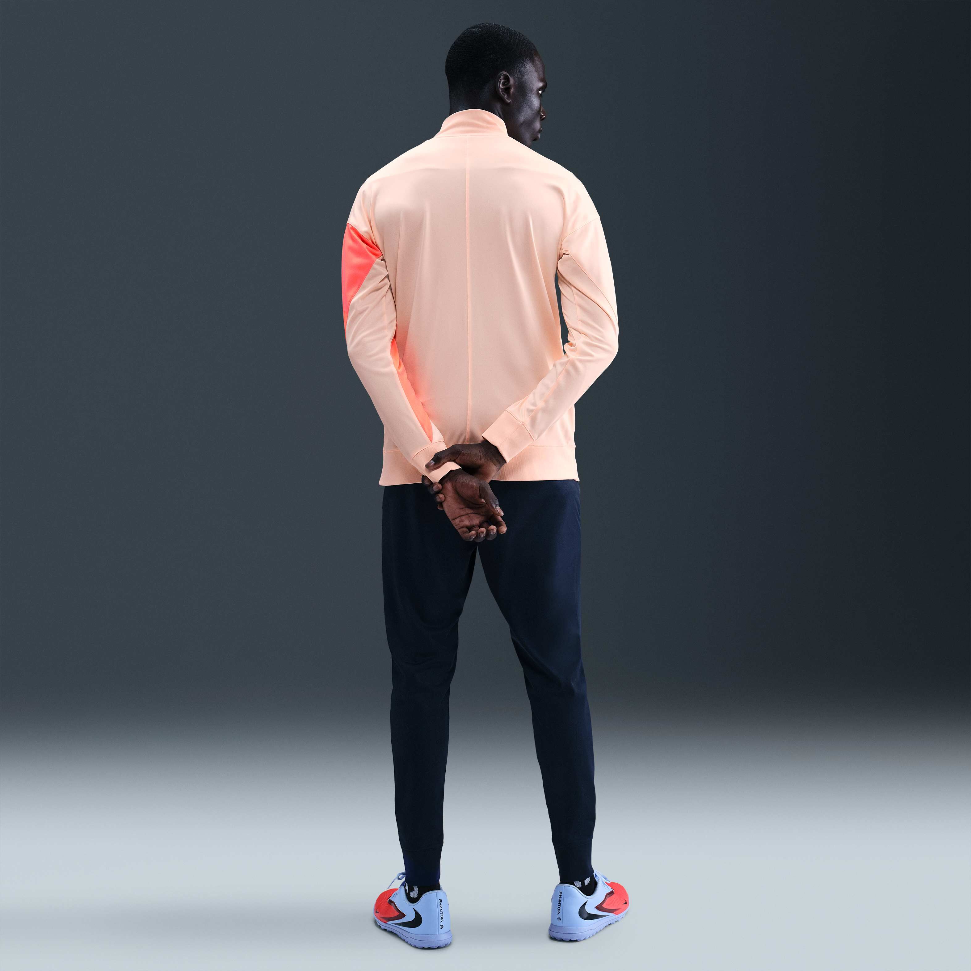 F.C. Barcelona Strike Third image number 4