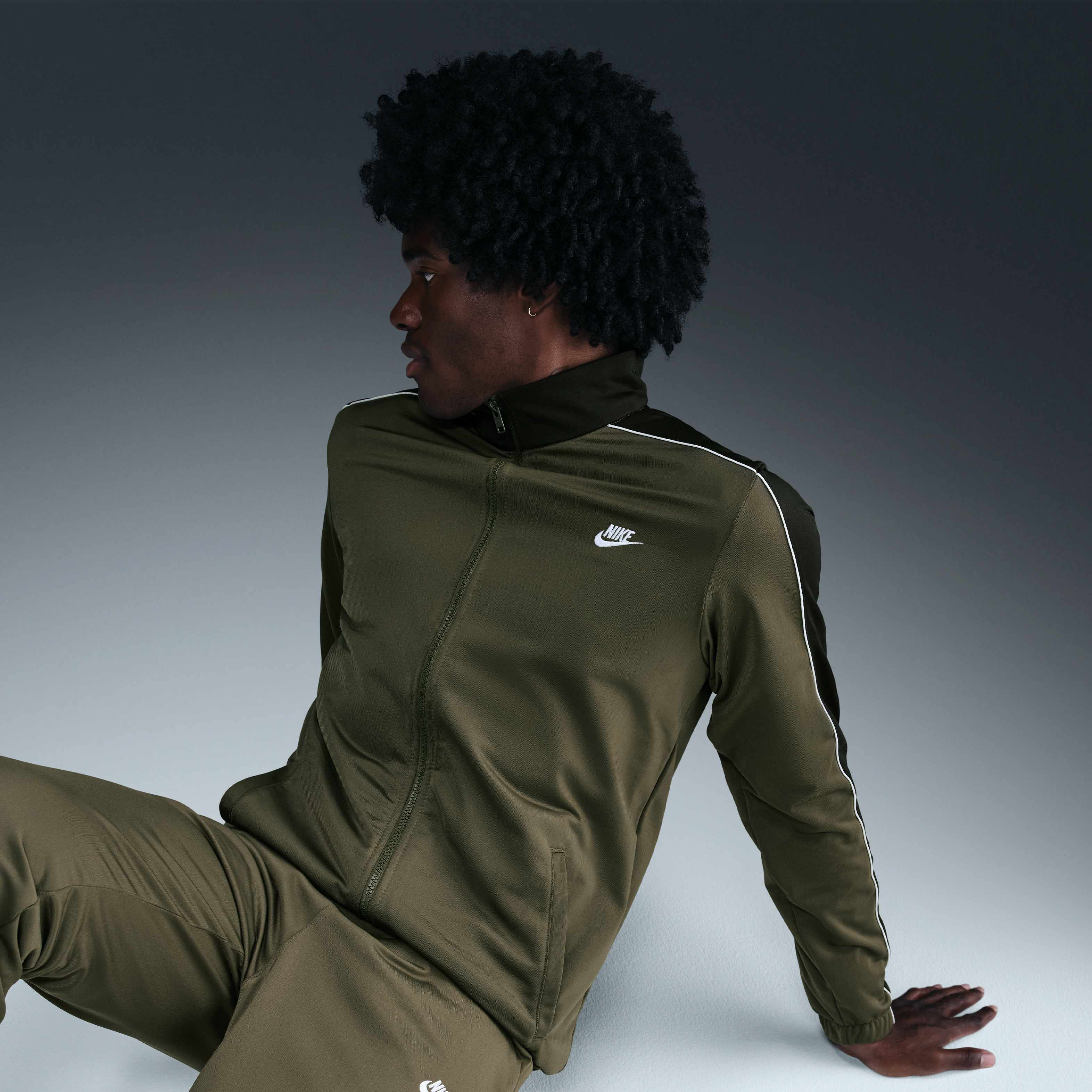Nike Sportswear Club image number 5