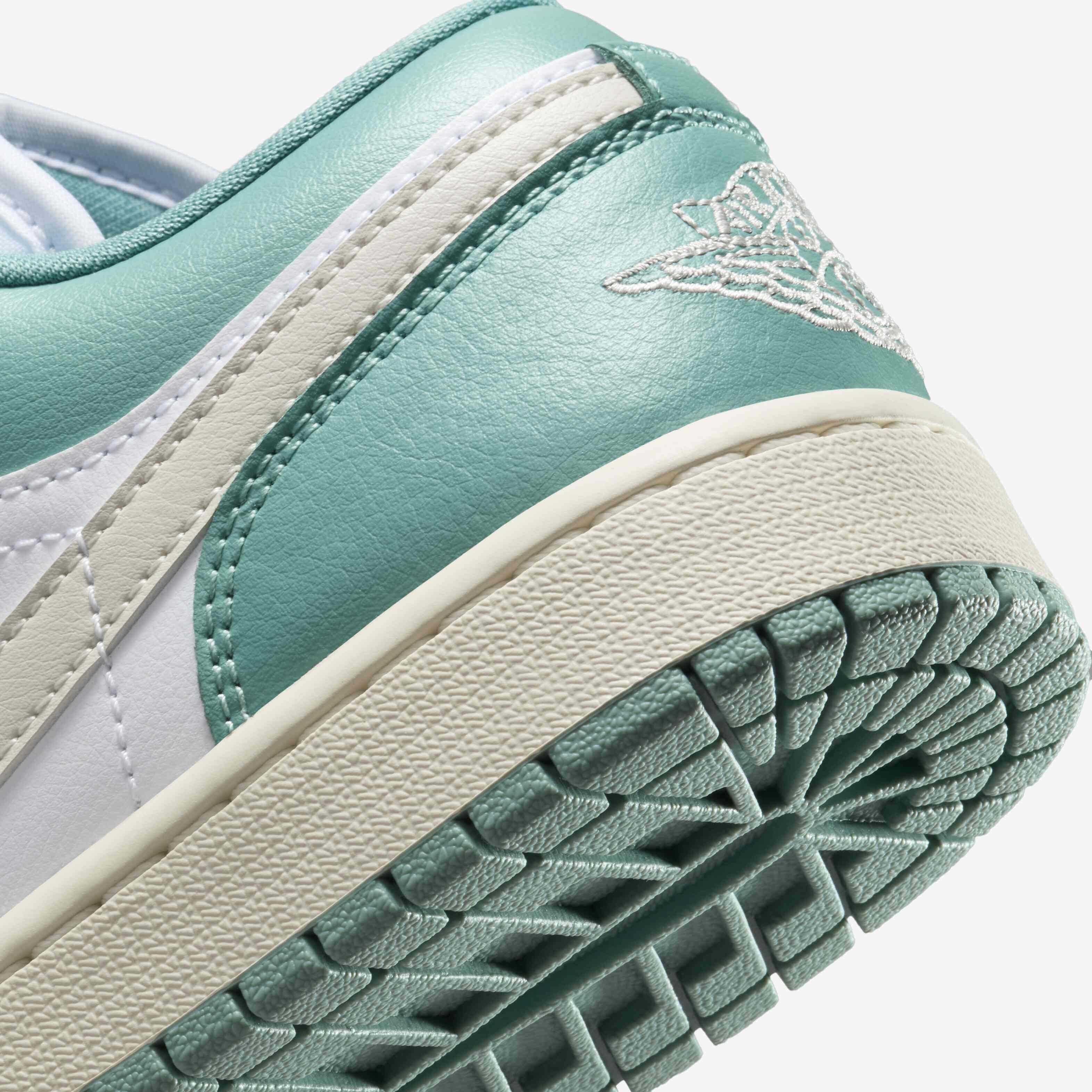 Air Jordan 1 Low image number 7