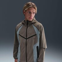 Nike Tech