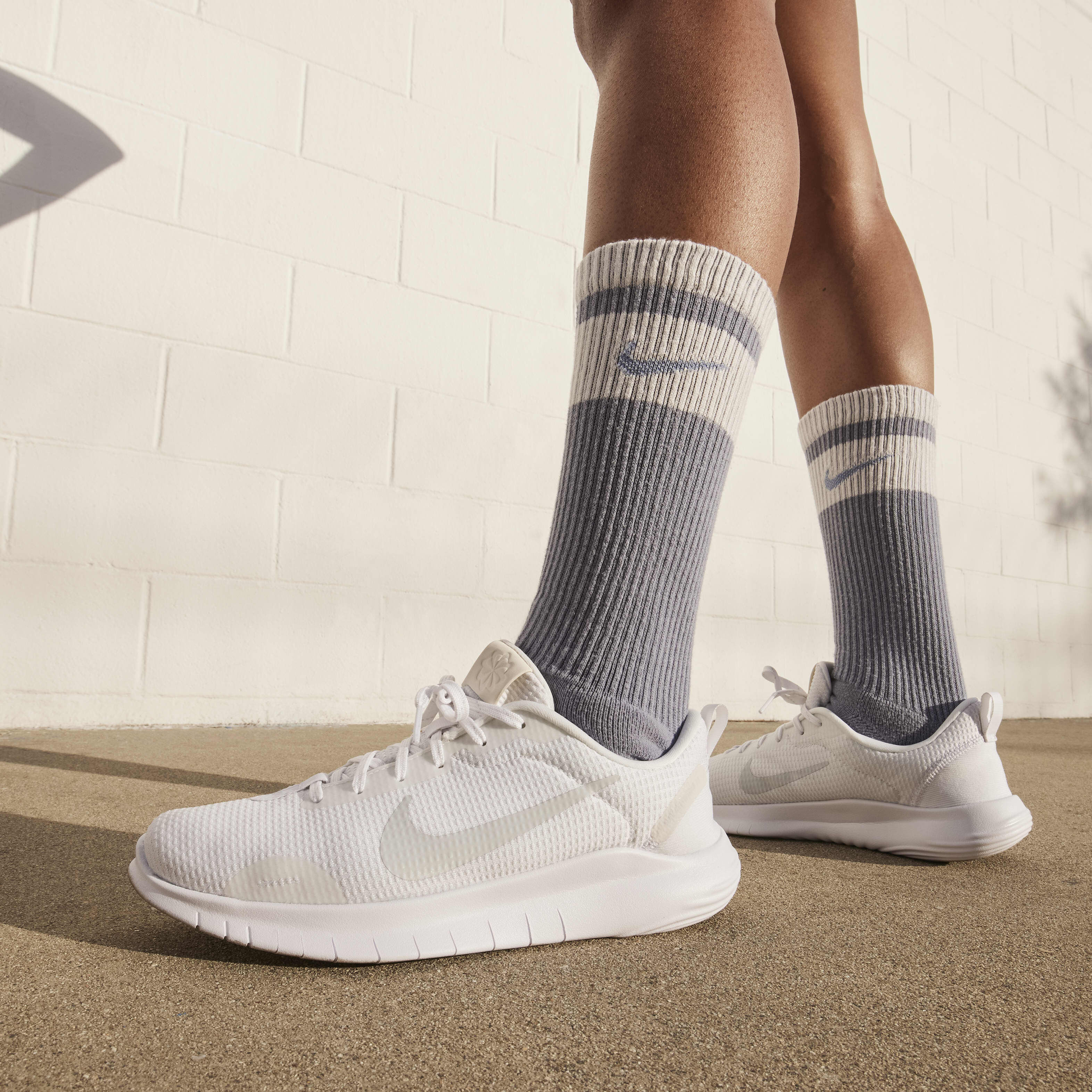 Nike flex white womens clearance