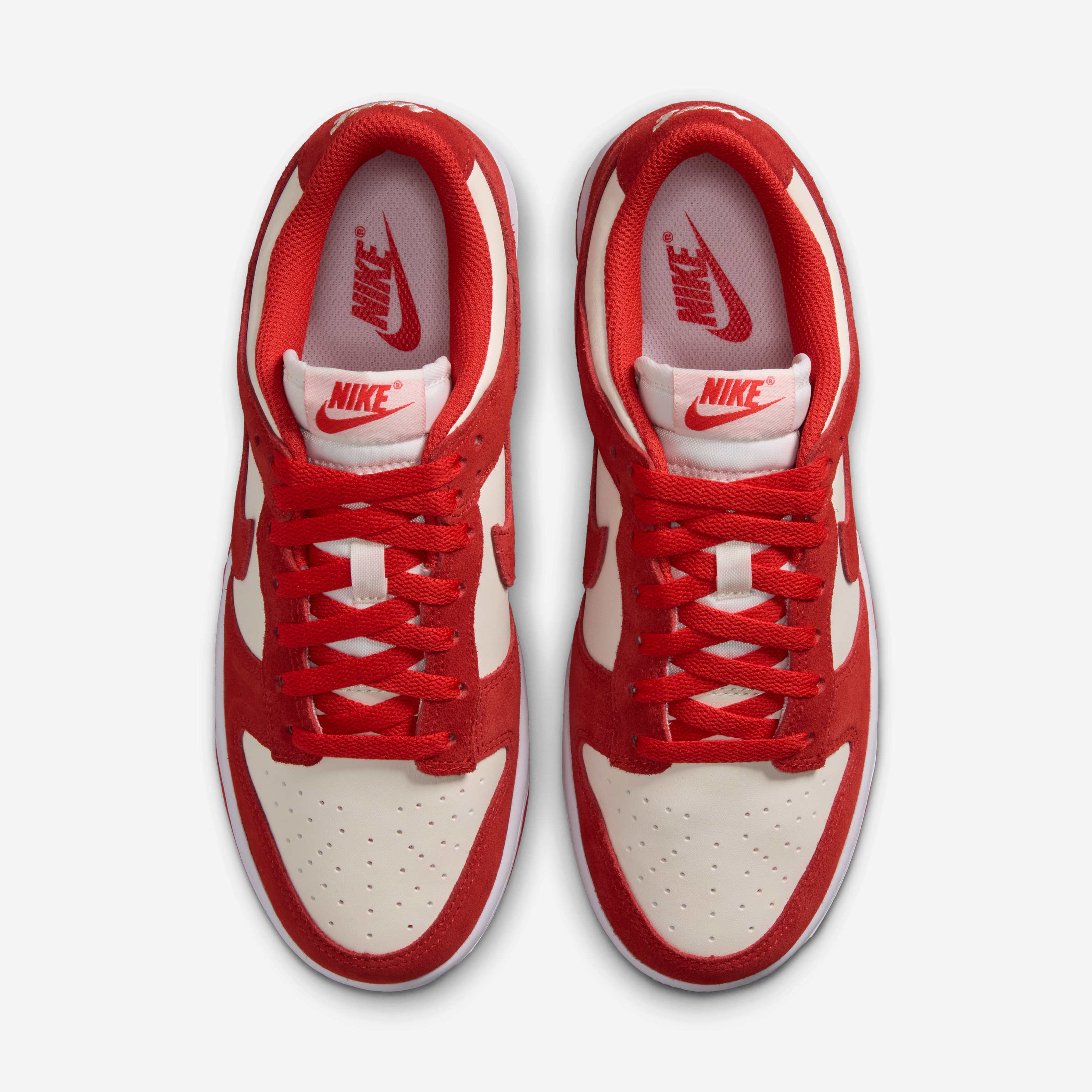 Nike Dunk Low Suede image number 3