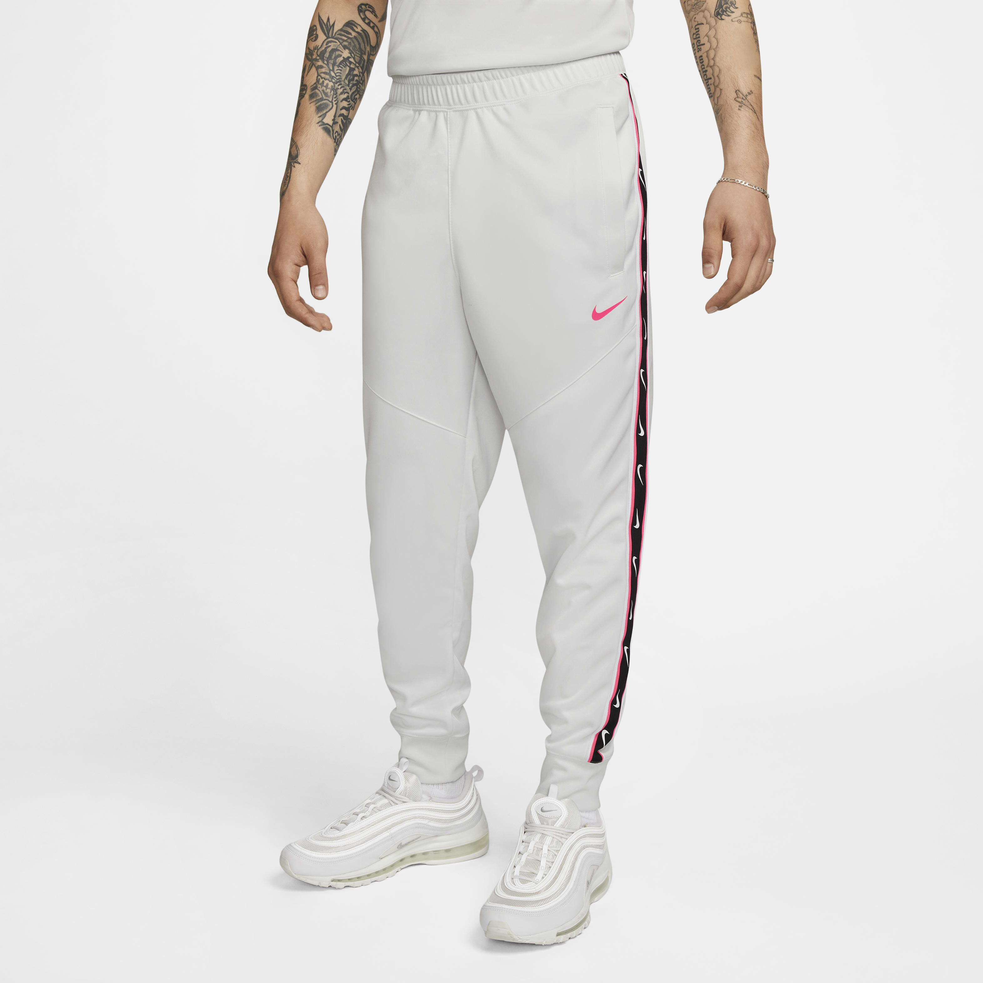 Nike repeat joggers store