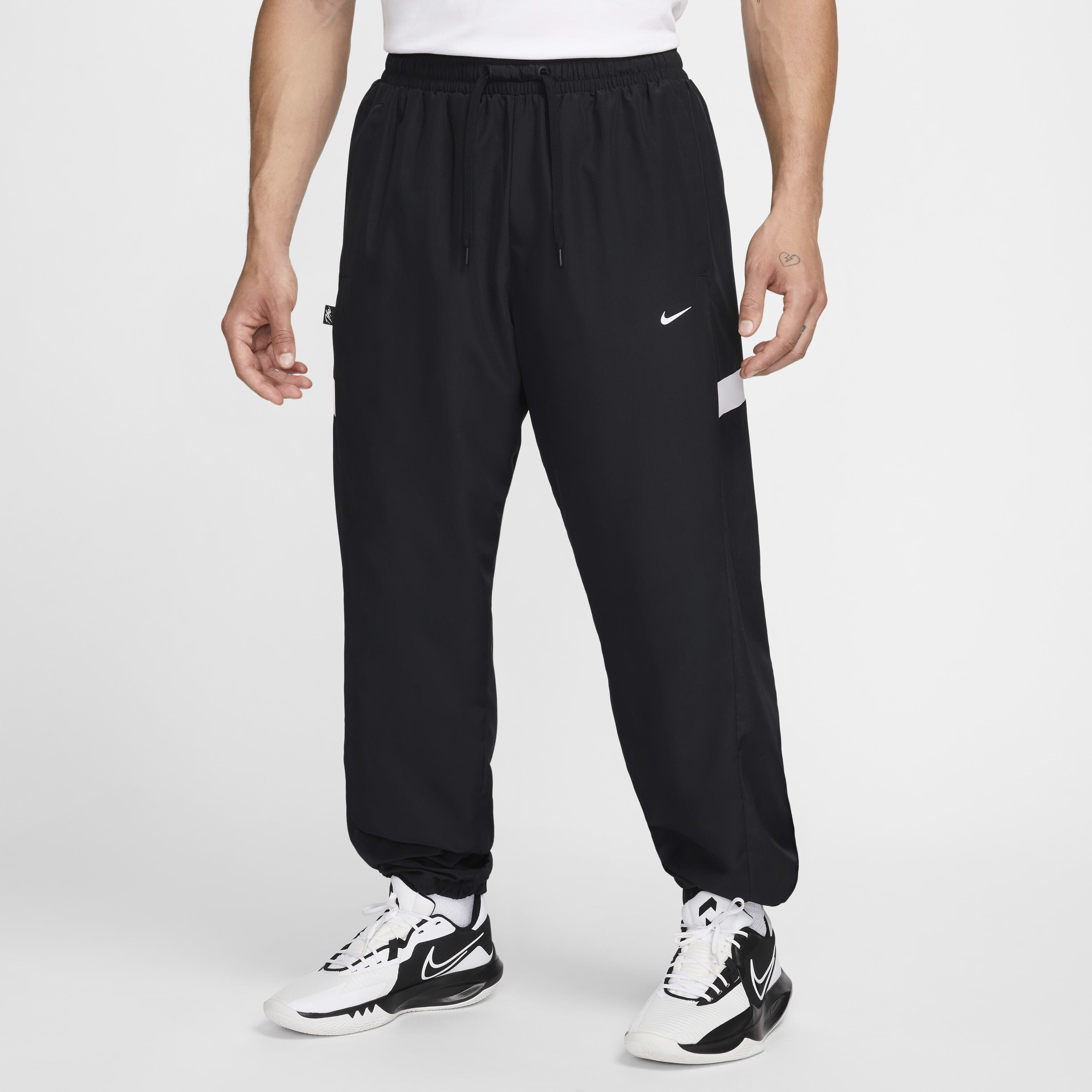 Buy Nike Icon Men s Woven Basketball Trousers Nike Saudi Official
