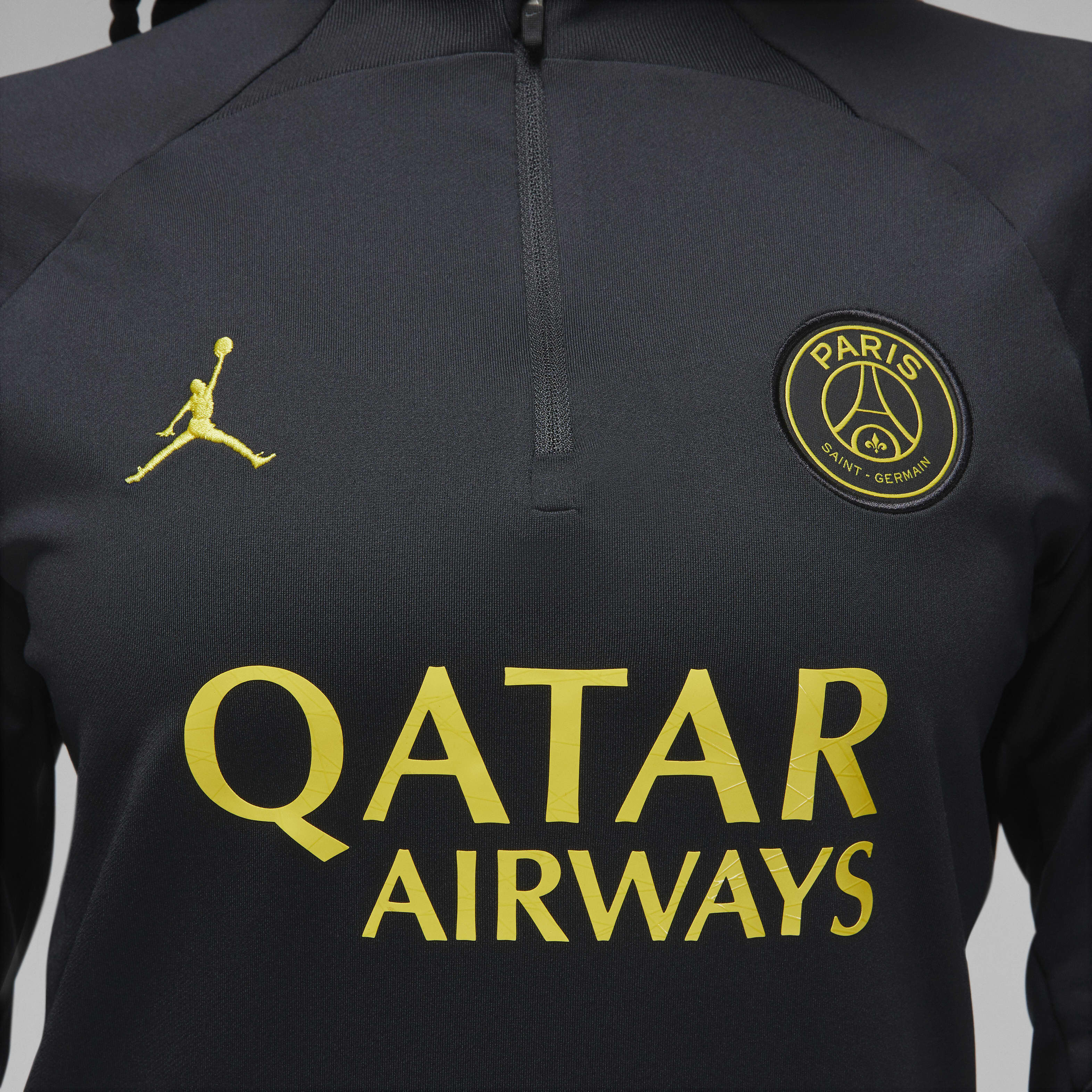 Paris Saint-Germain Strike image number 3