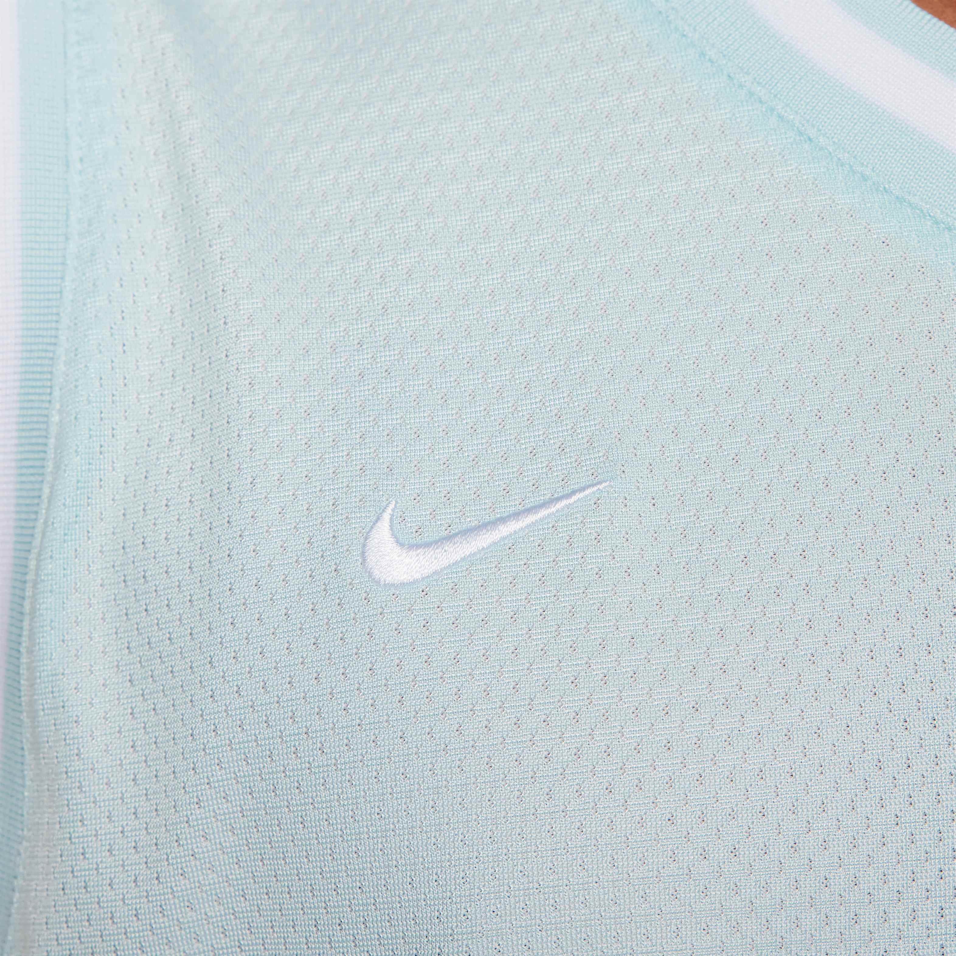 Nike DNA image number 3