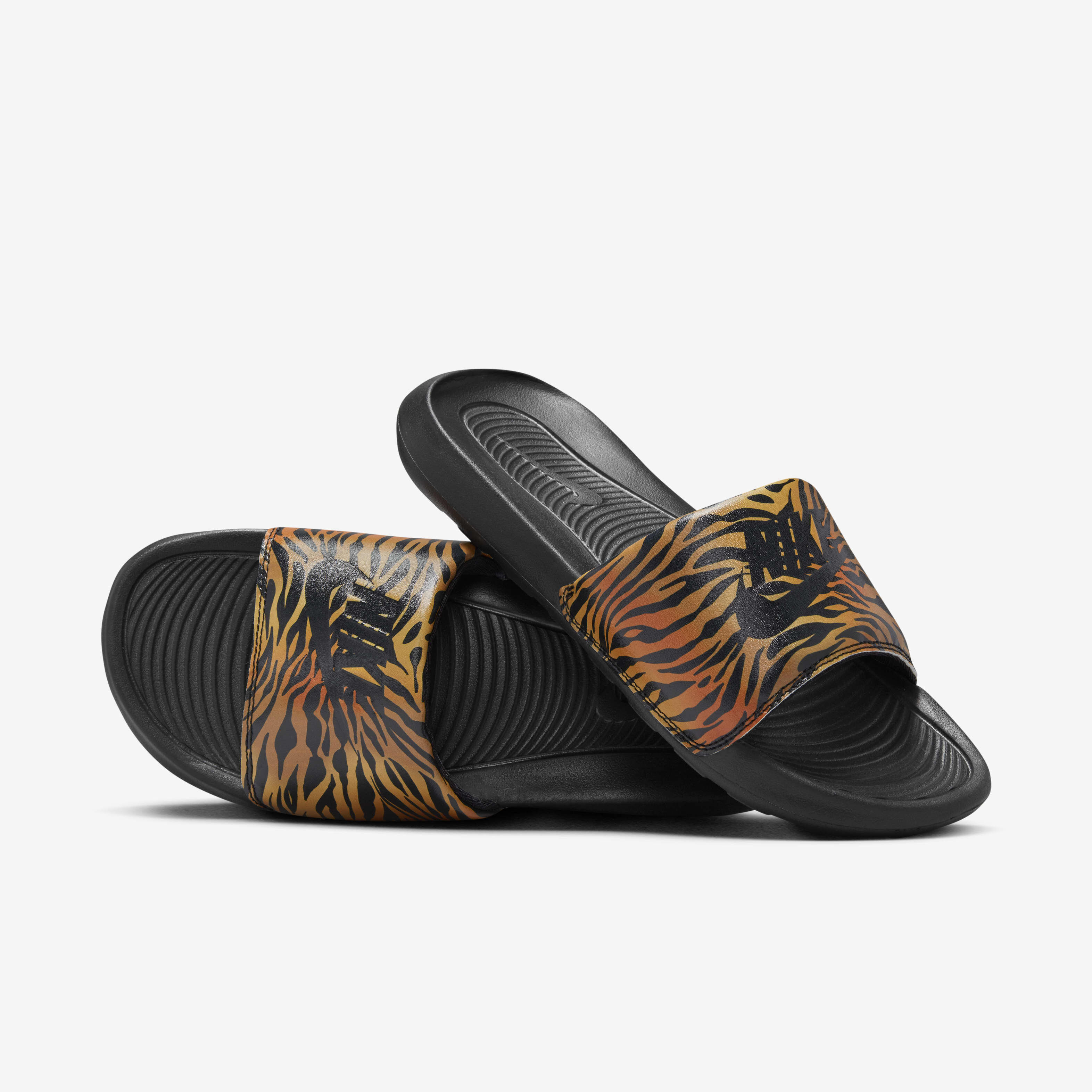★NIKE★大人気★ＷMNS VICTORY ONE OSAKA SLIDE★追跡可 s-l400.jpg