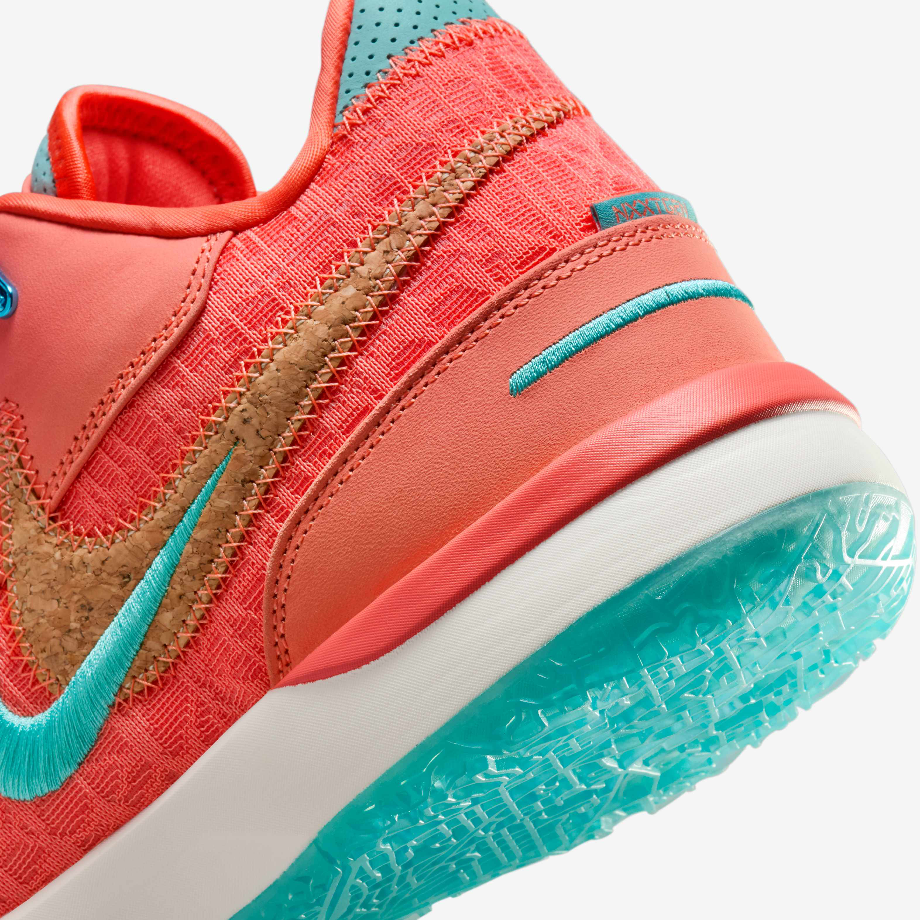 ليبرون XXI بريميوم image number 7