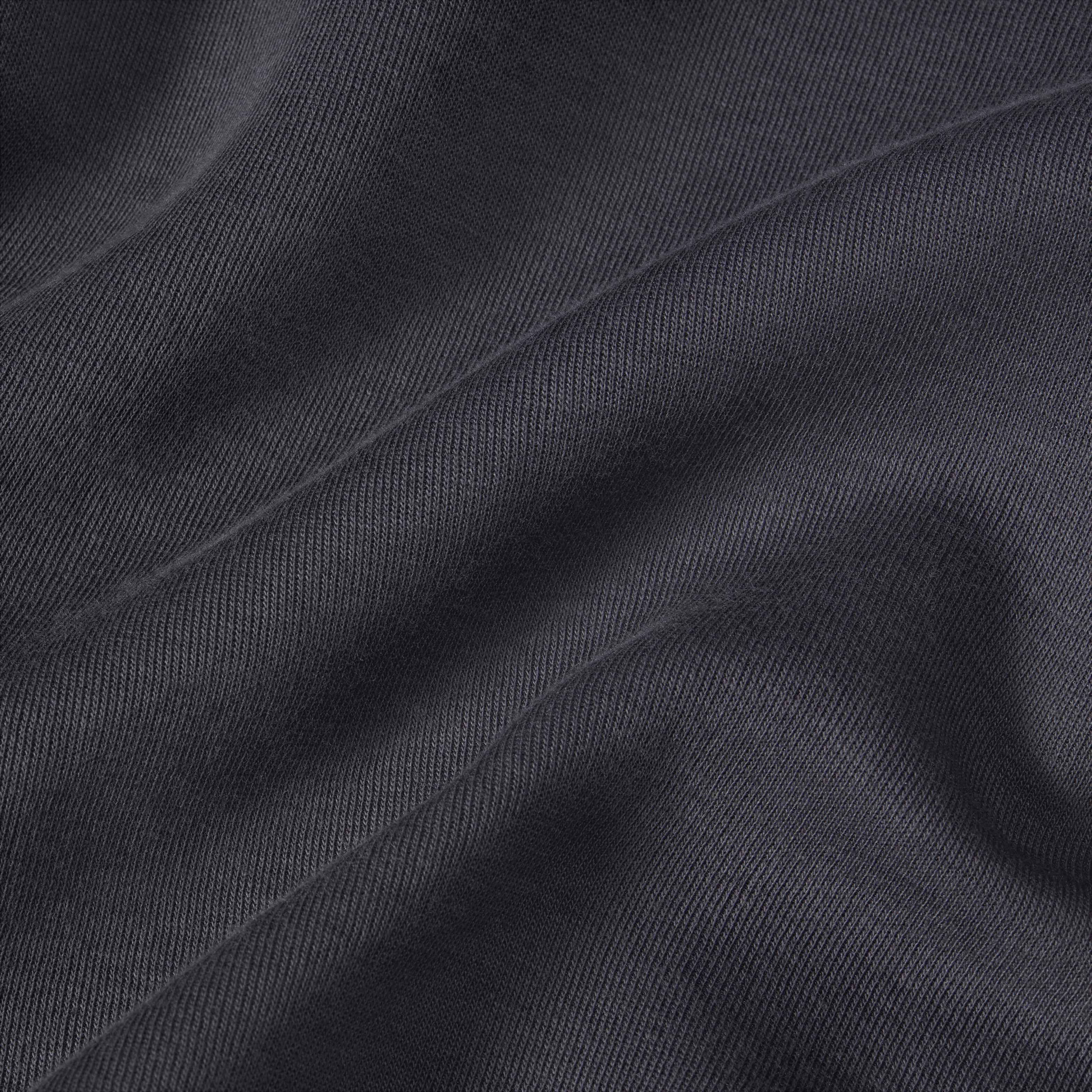 نايكي تك ويندرانر image number 11