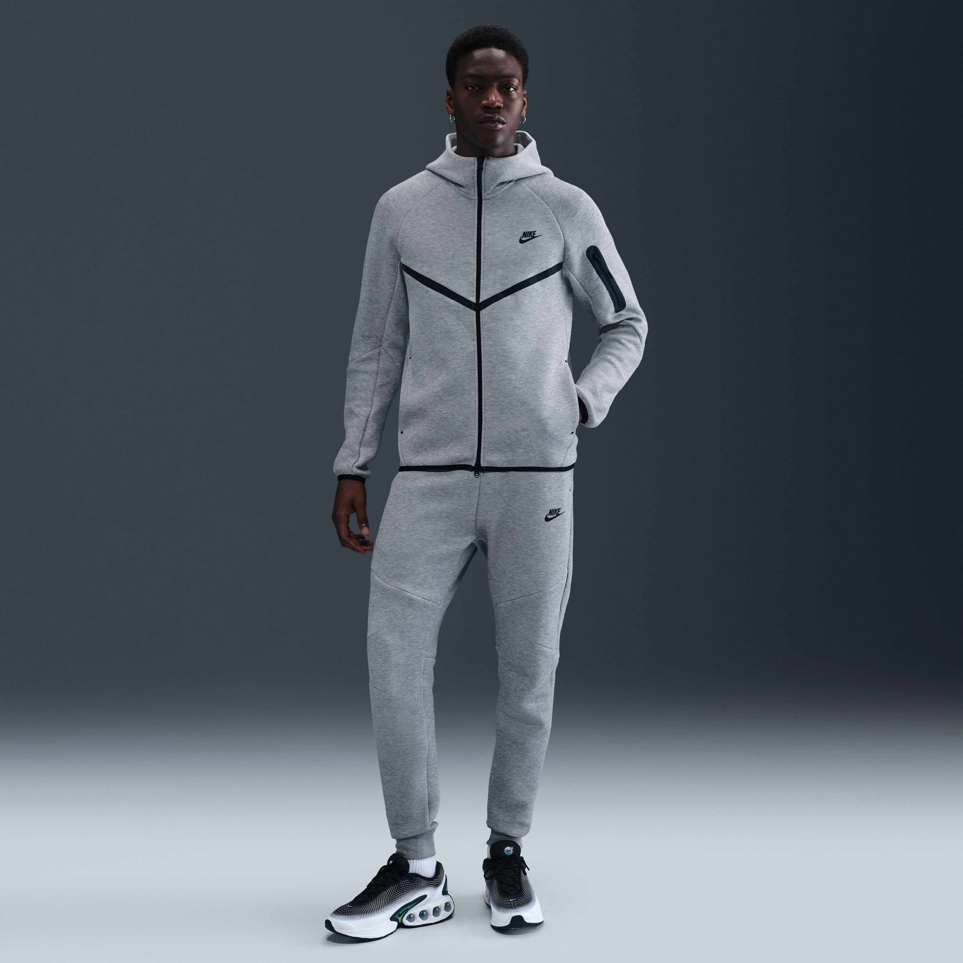 Nike Tech image number 0