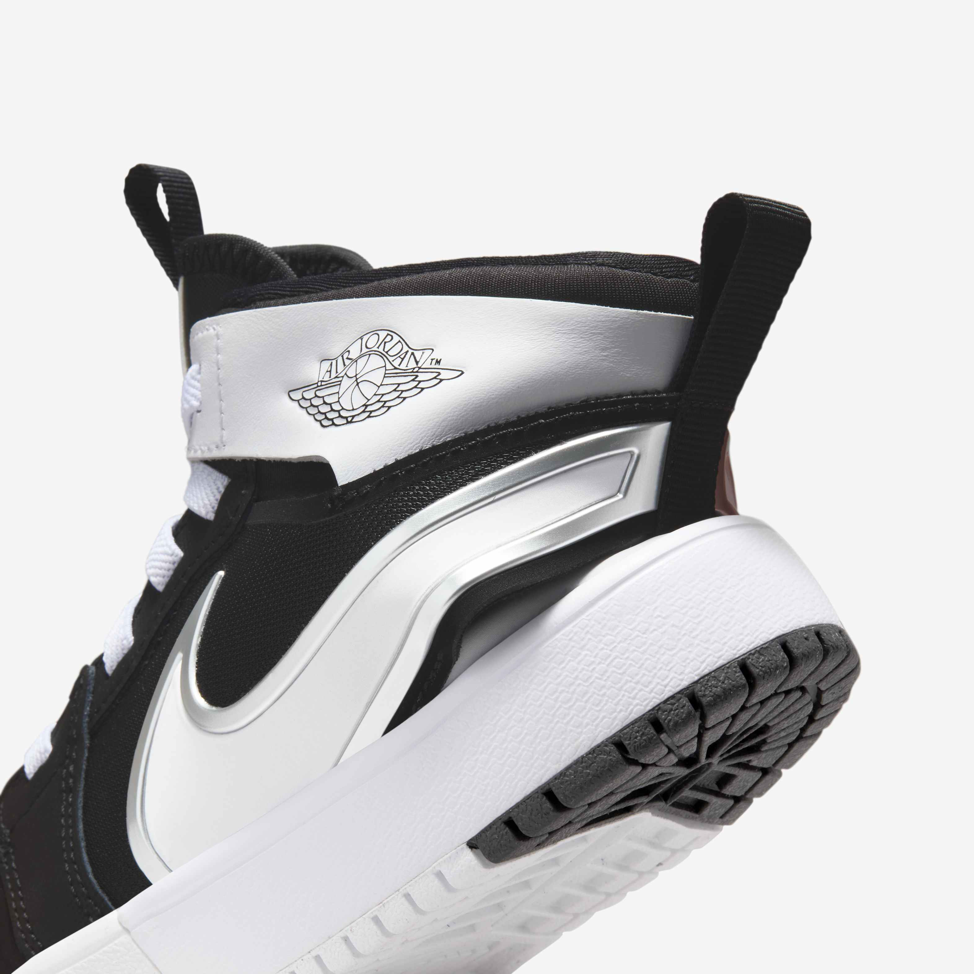 جوردن 1 ميد RM ايزي اون image number 9