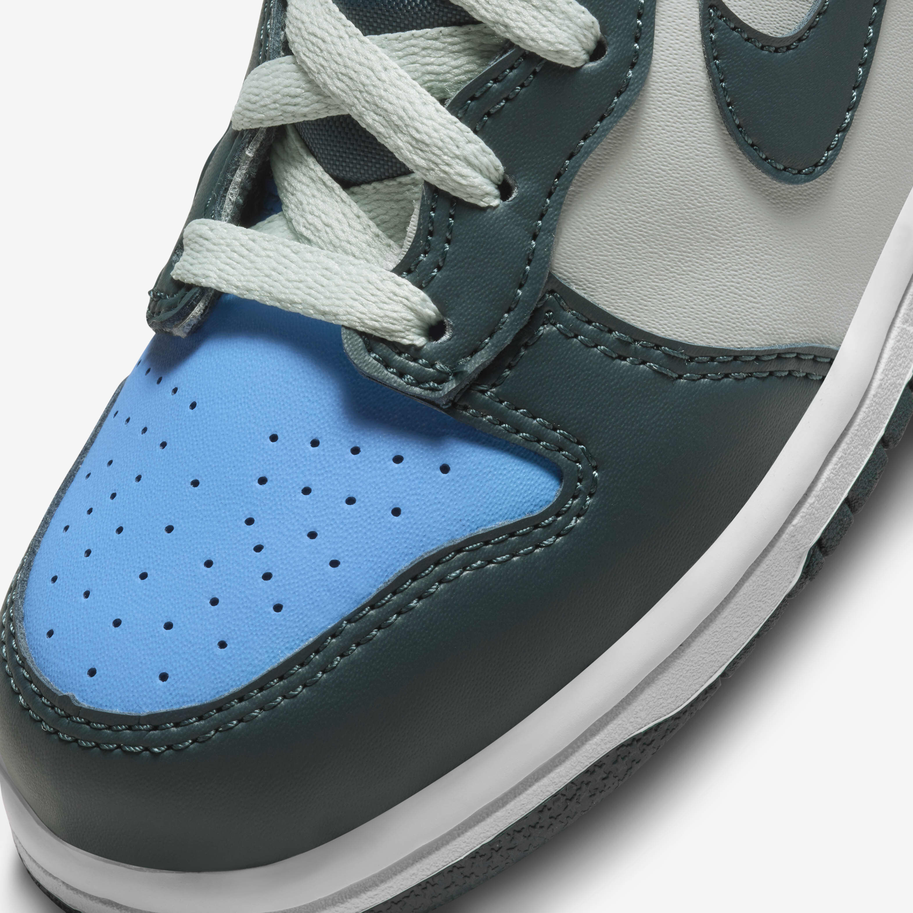 Nike Dunk High image number 6