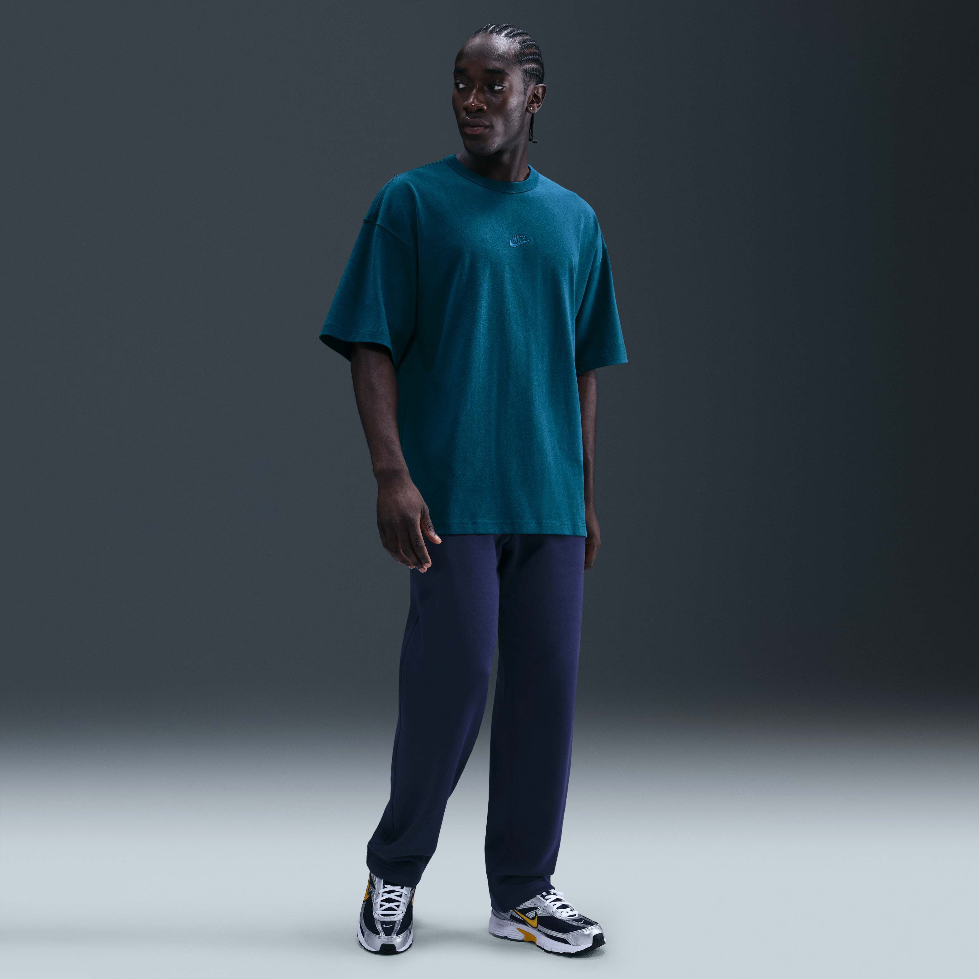 Nike Sportswear Premium Essentials image number 3