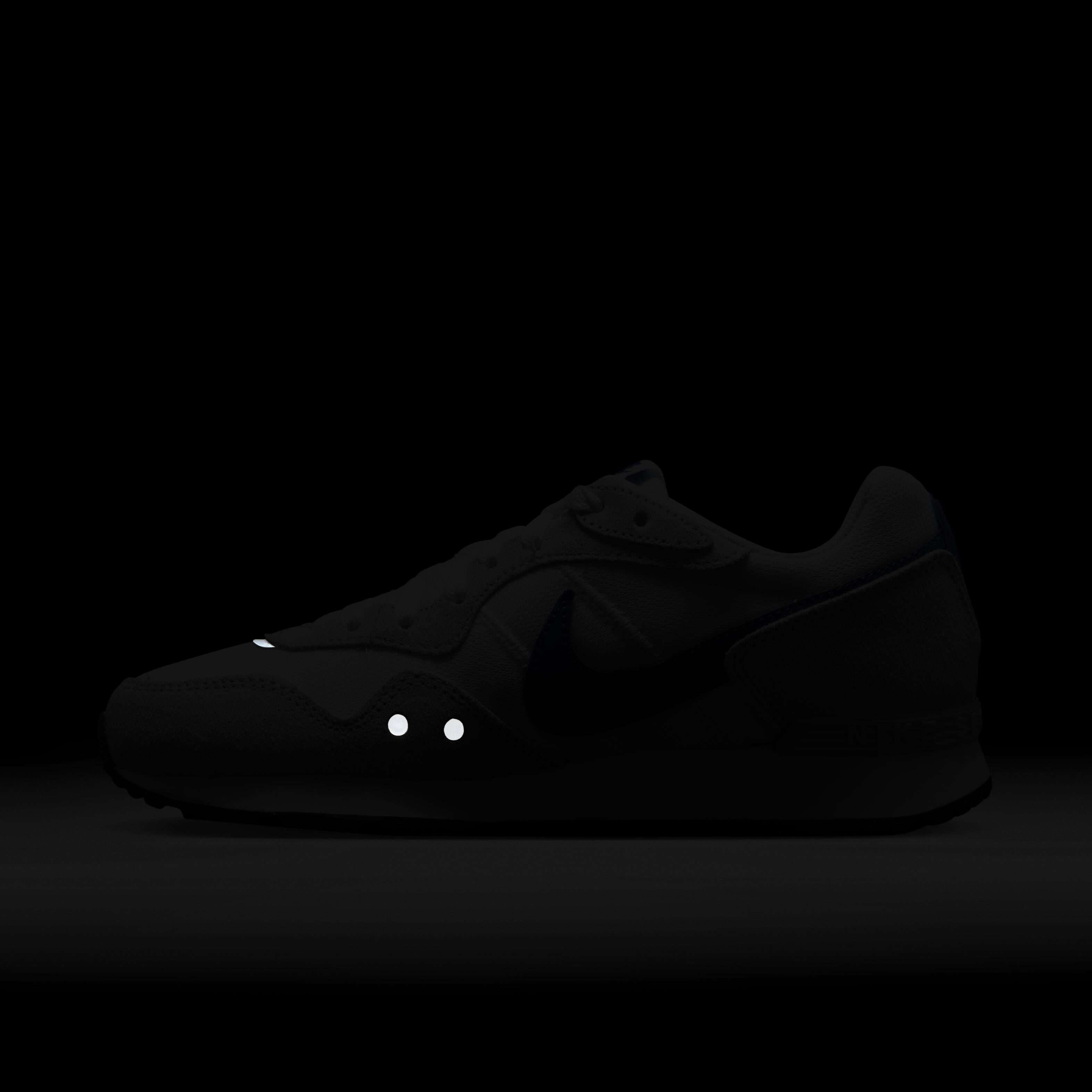 Nike Venture Runner image number 11
