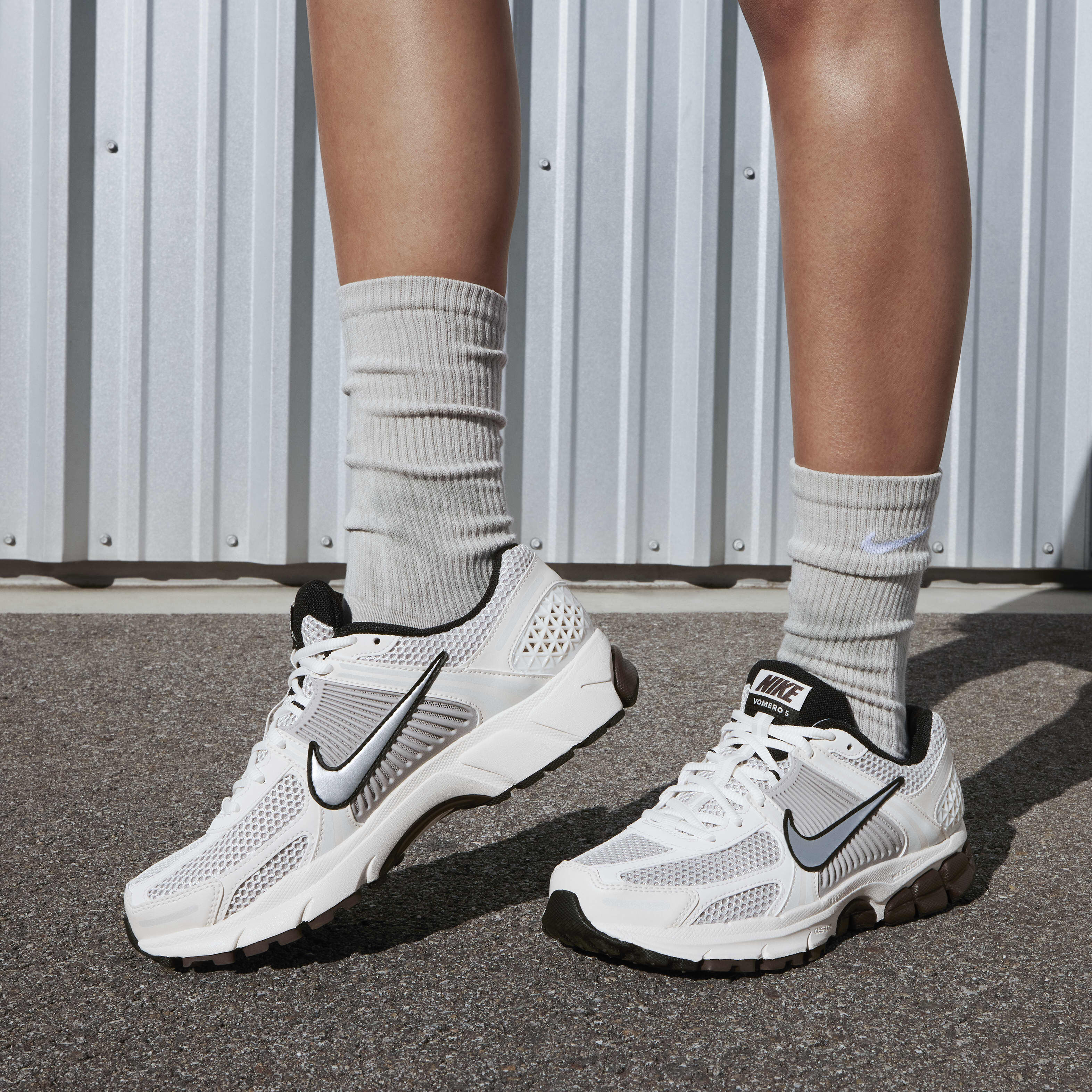Nike zoom vomero 5 se sp on feet top