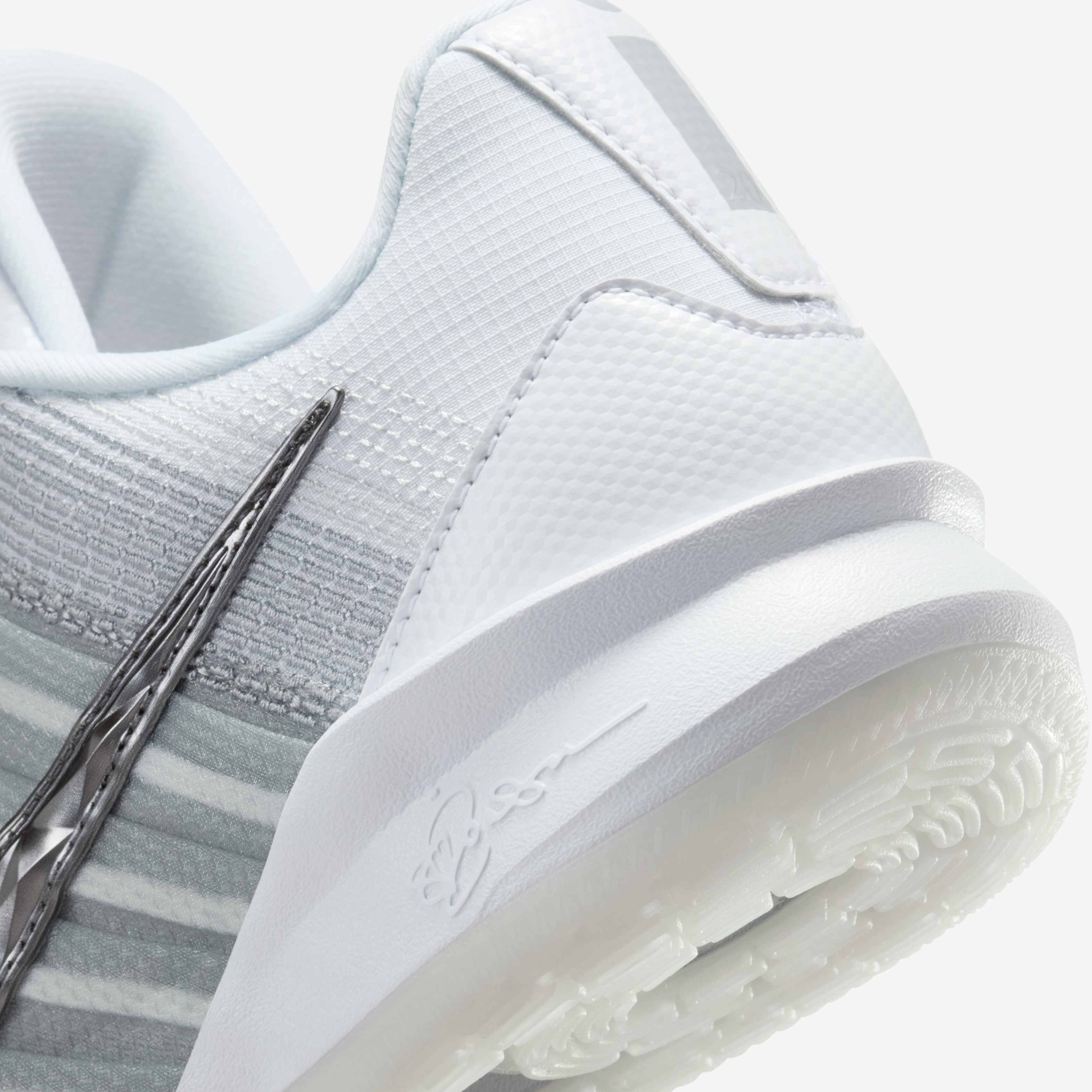 Sabrina 3 'Me vs Me' image number 7