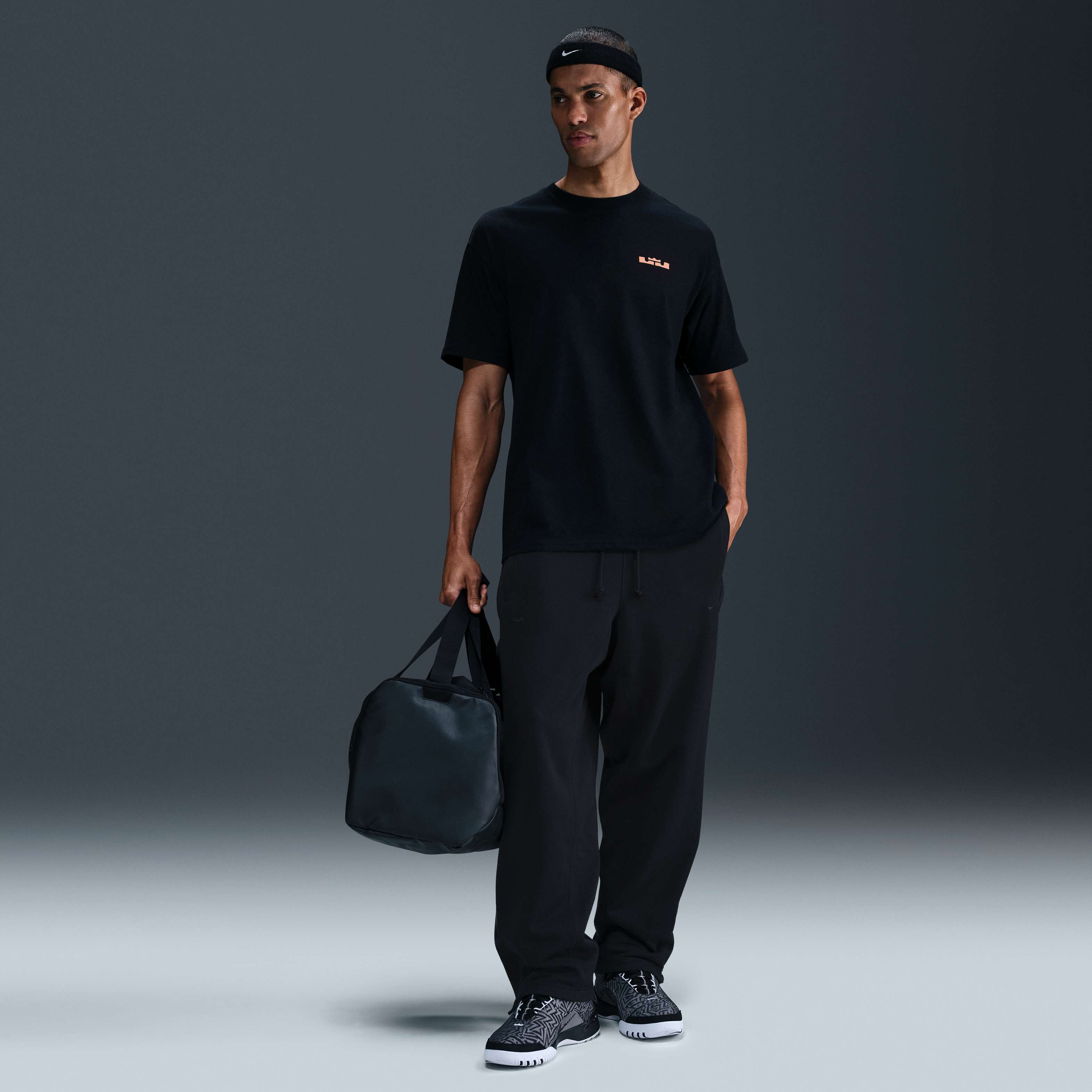 LeBron image number 3