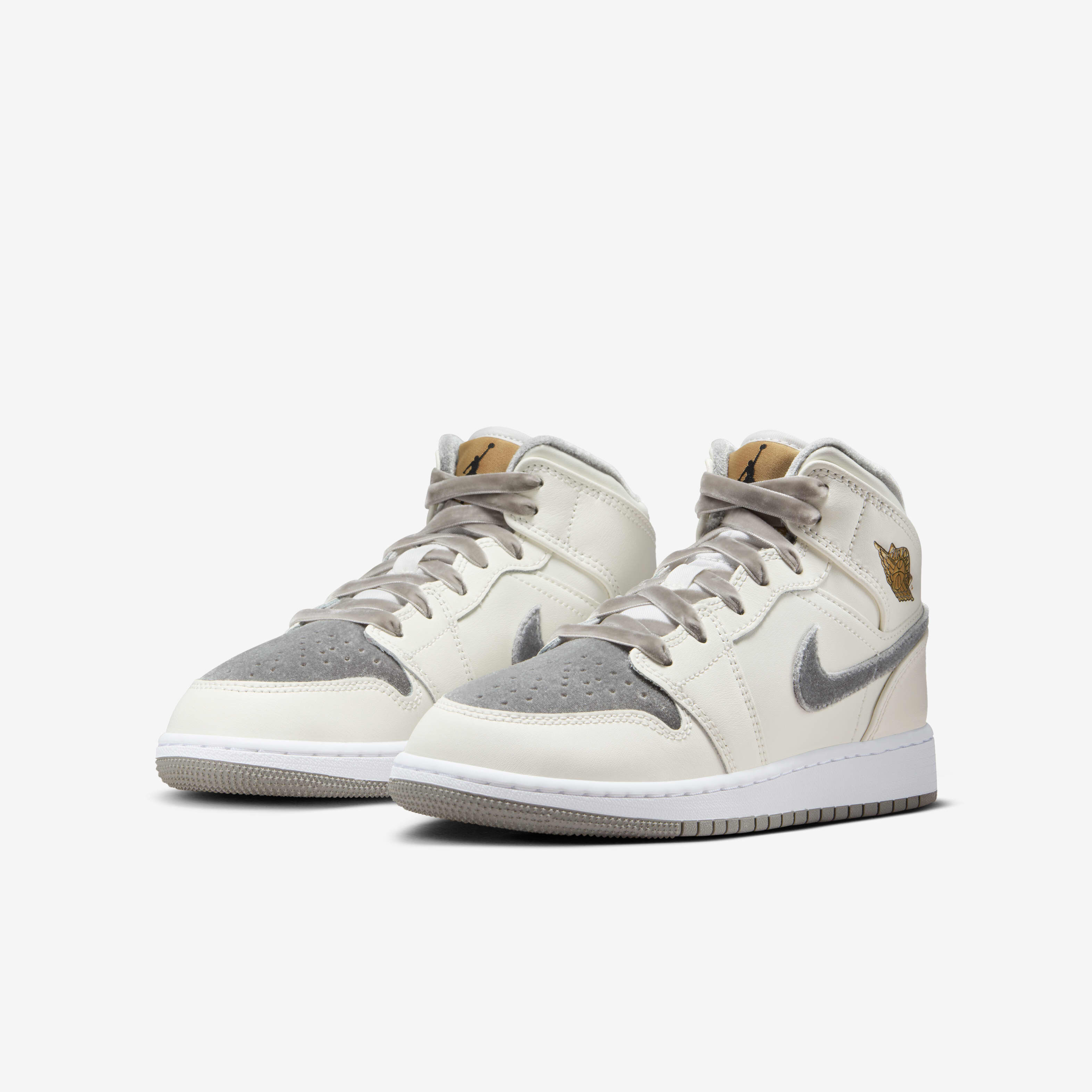 Buy Air Jordan 1 Mid SE Older Kids' Shoes - Sail/Metallic