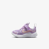 Nike Cosmic Runner