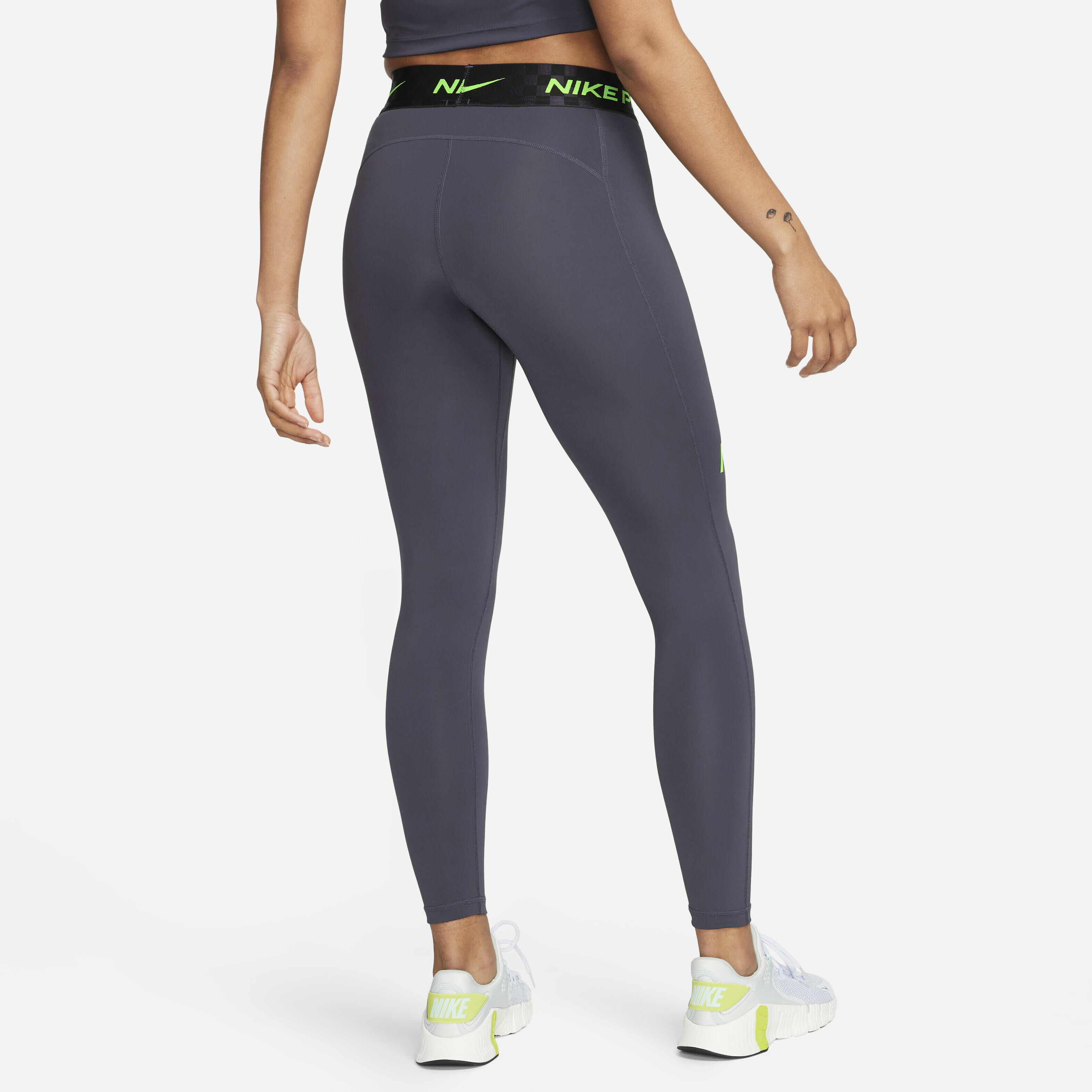 Nike training pro leggings top
