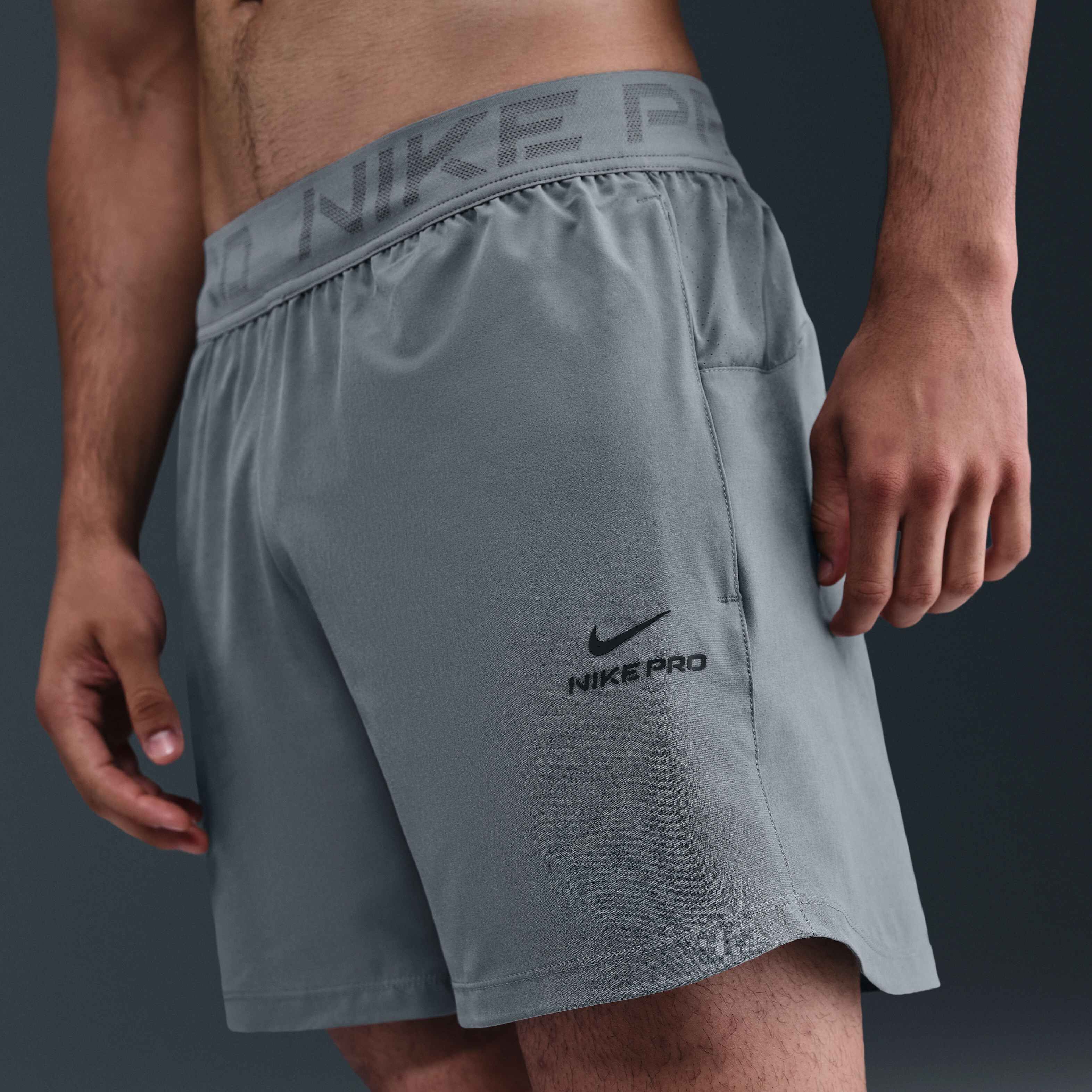 Nike Pro Training image number 1