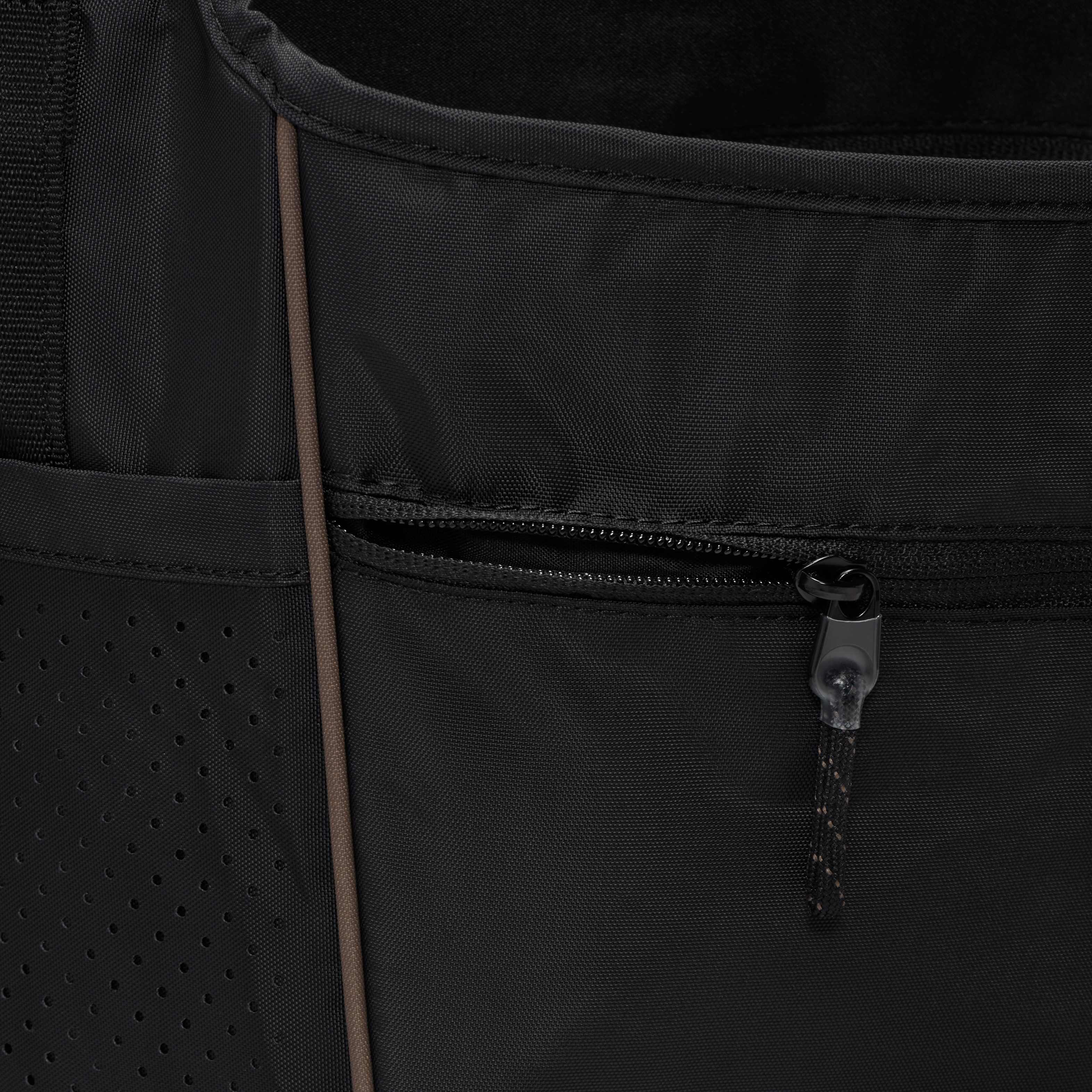 Nike Sportswear Essentials image number 5