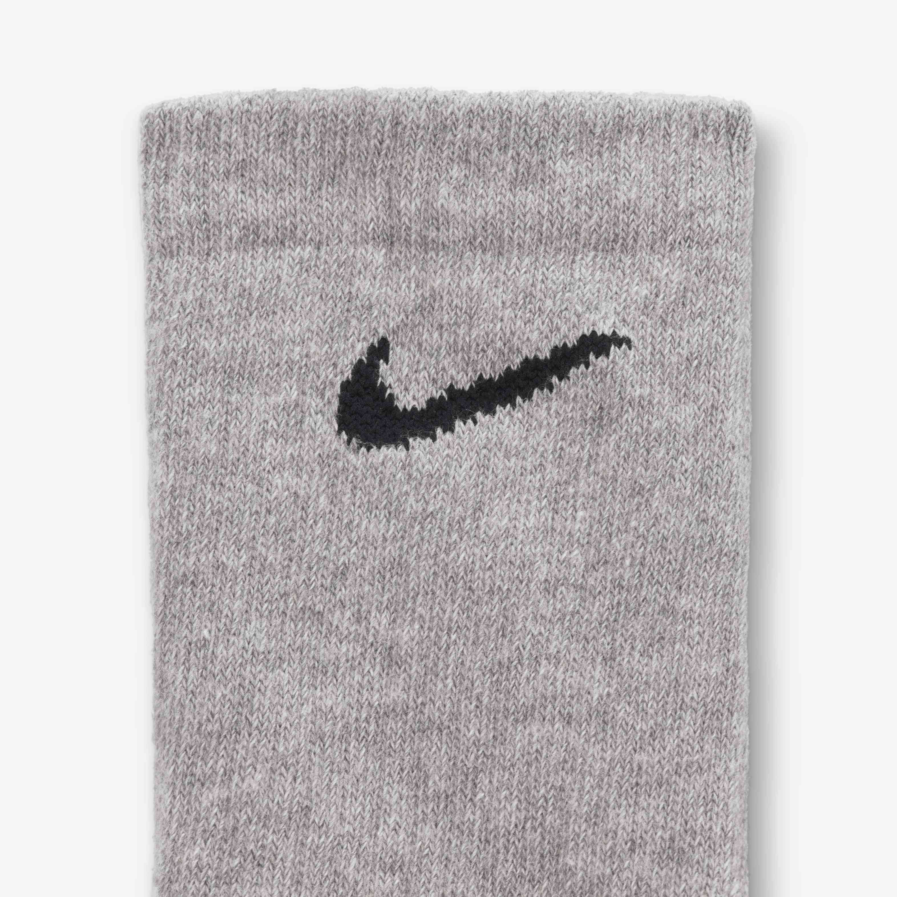 Nike Everyday Cushioned image number 3