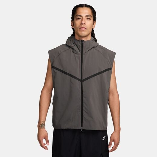 New In Men's Gilets-Nike, Nike Tech, Men's Dri-FIT Woven Windrunner Gilet