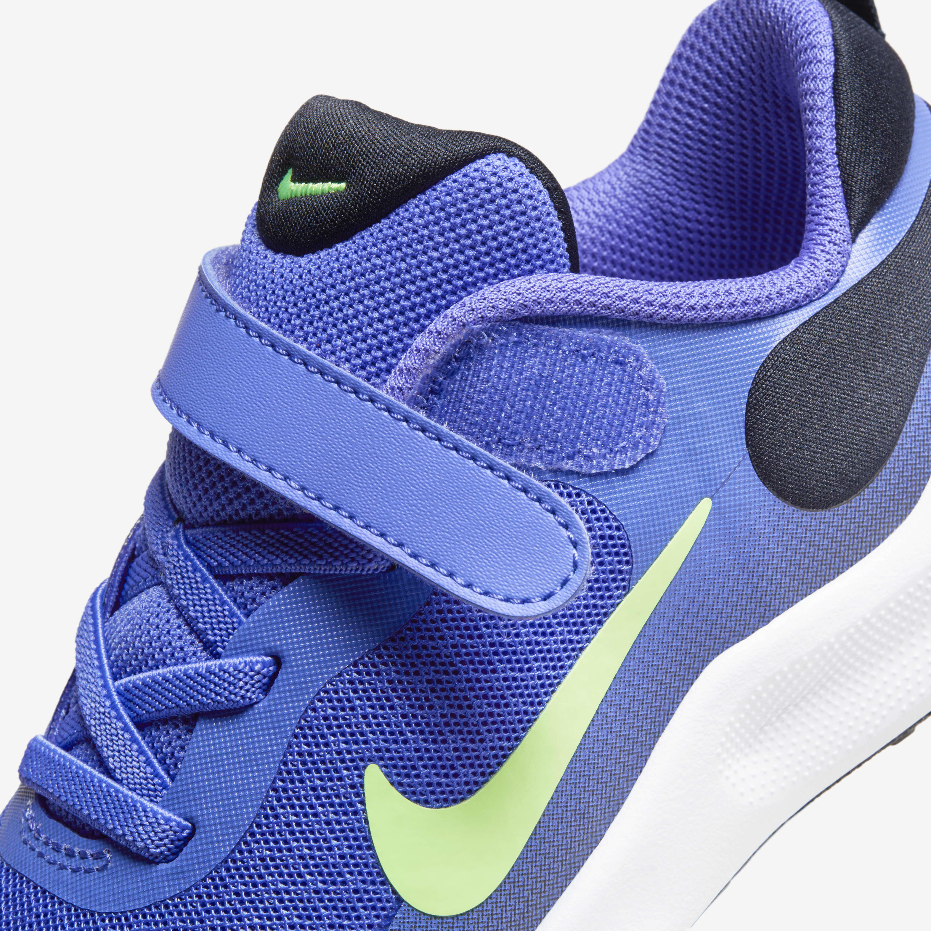 Nike Revolution 7 image number 8