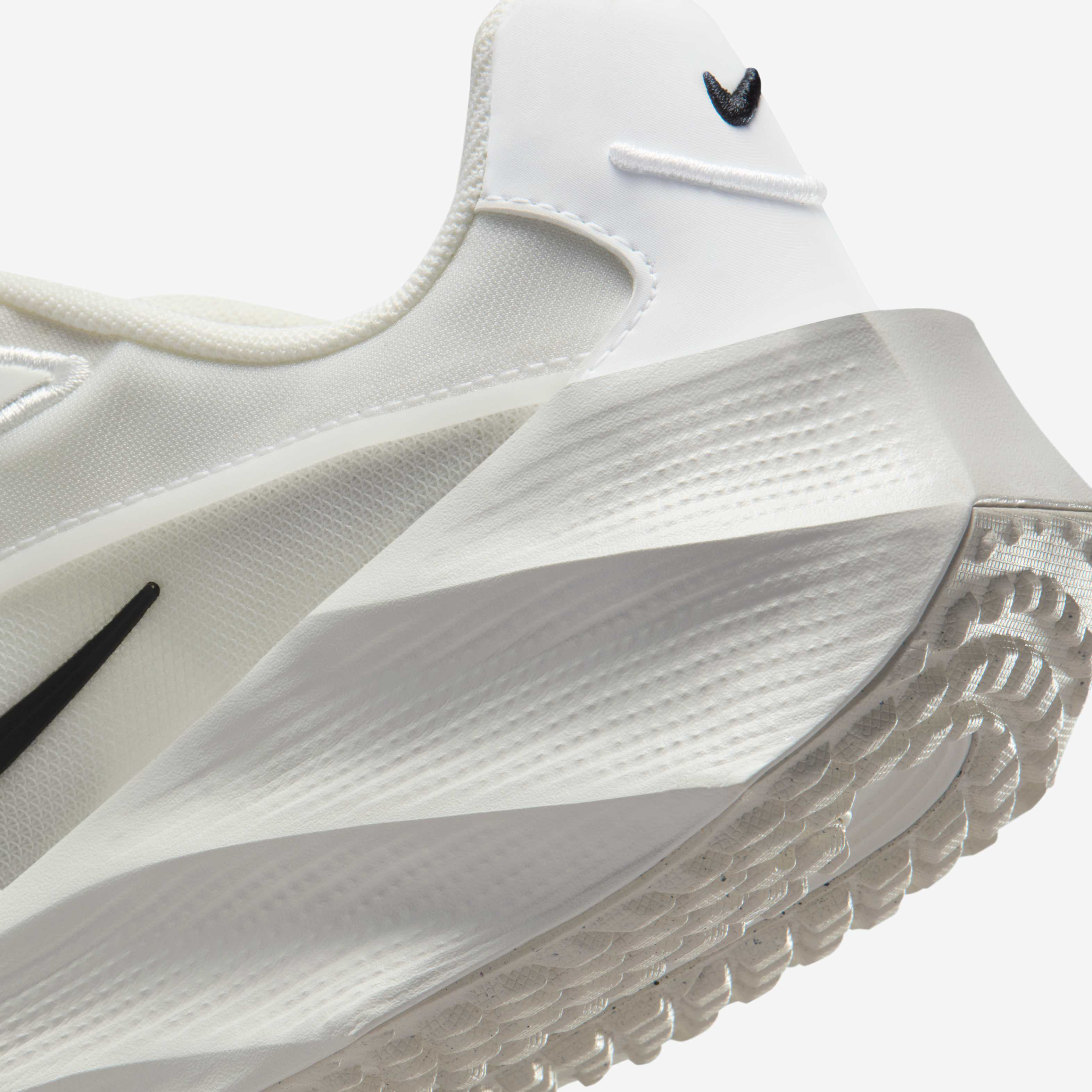 Nike Aura Edge image number 7