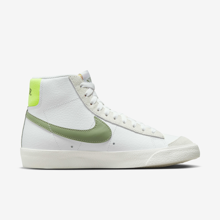 Nike Blazer Mid '77 image number 2 Nike Blazer Mid '77 image number 2
